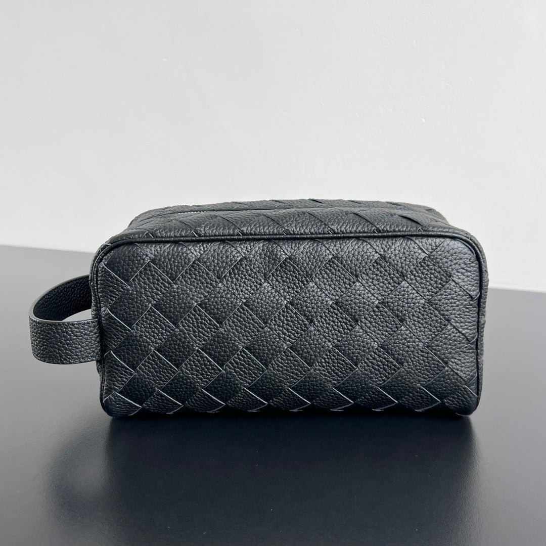 Bottega Veneta Intrecciato Grained Pouch