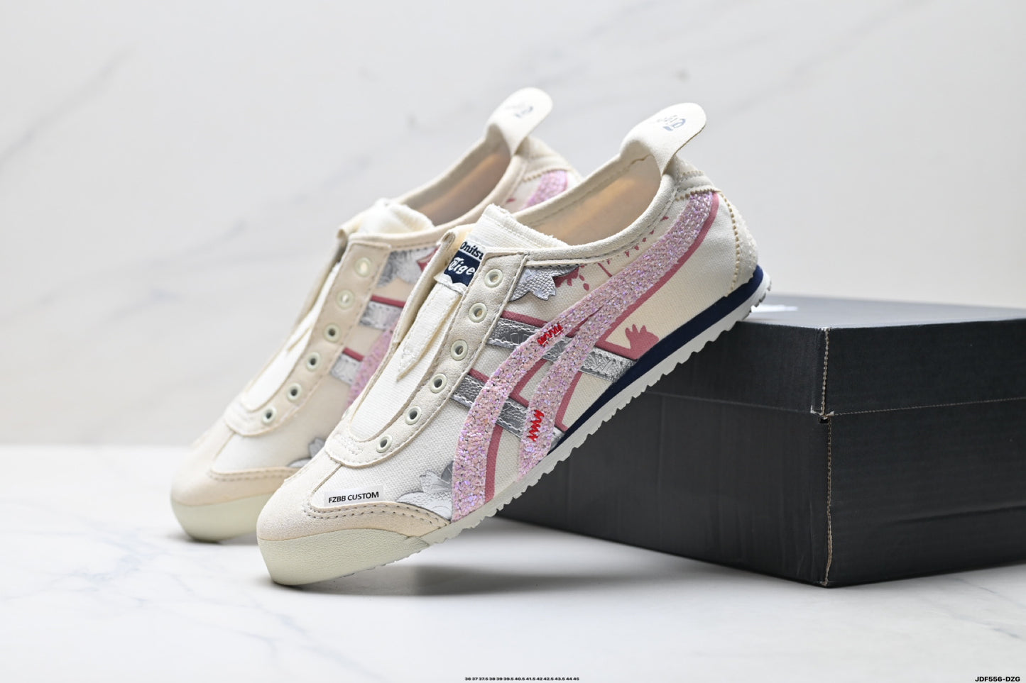 Onitsuka Tiger Mexico 66 Slip-On Sneakers