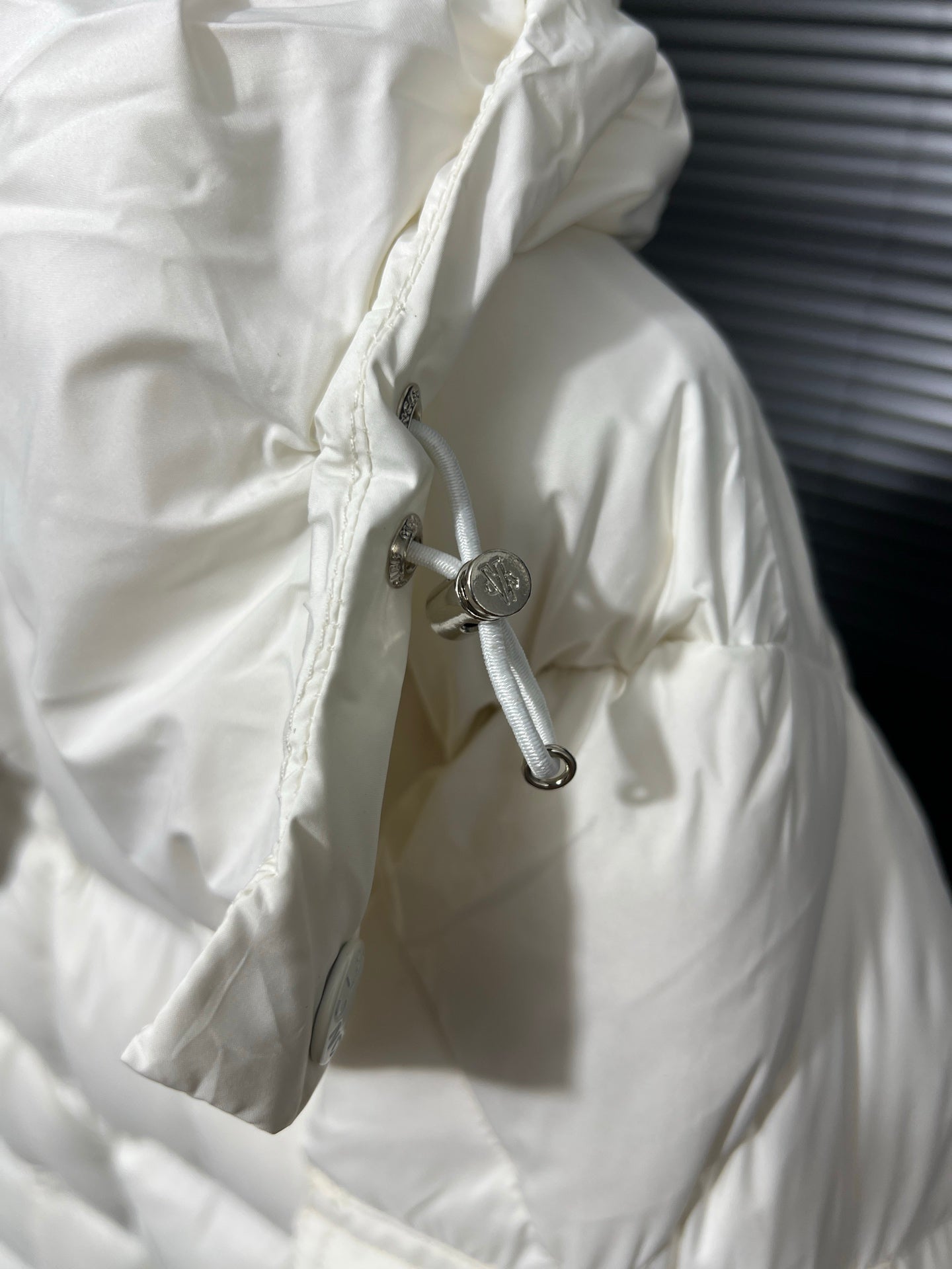 Moncler Vezere Short Puffer Jacket