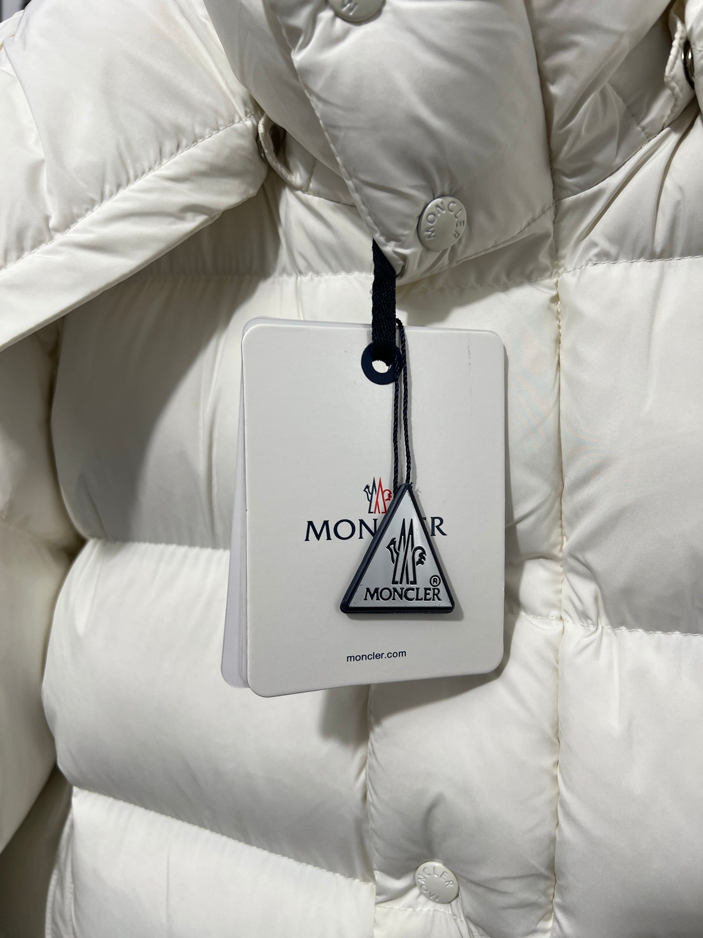 Moncler Vezere Short Puffer Jacket