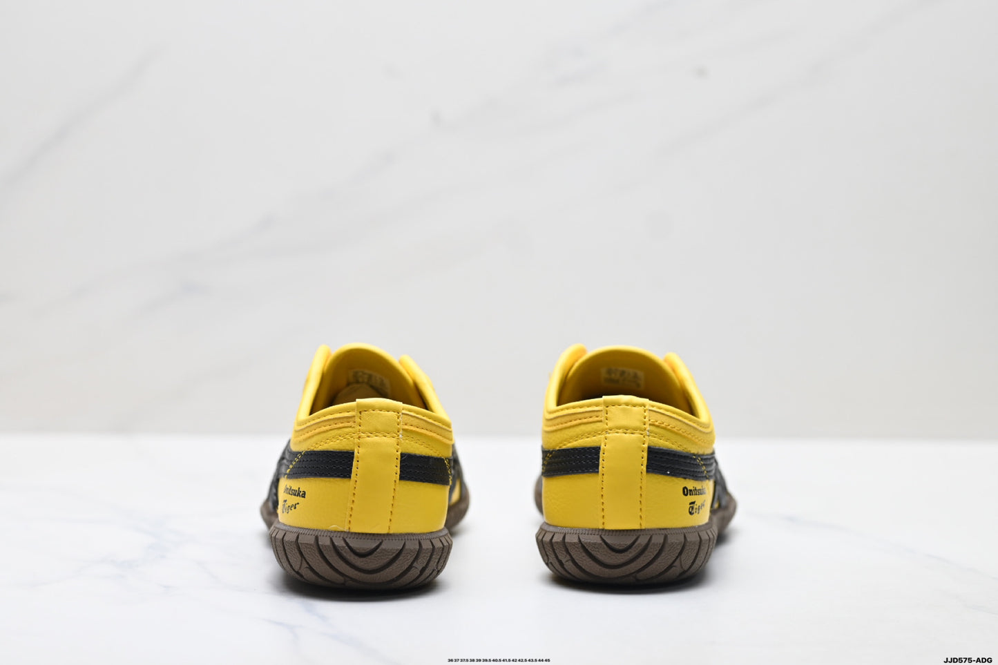 Onitsuka Tiger TSUNAHIKI Slip-On Casual Sneakers