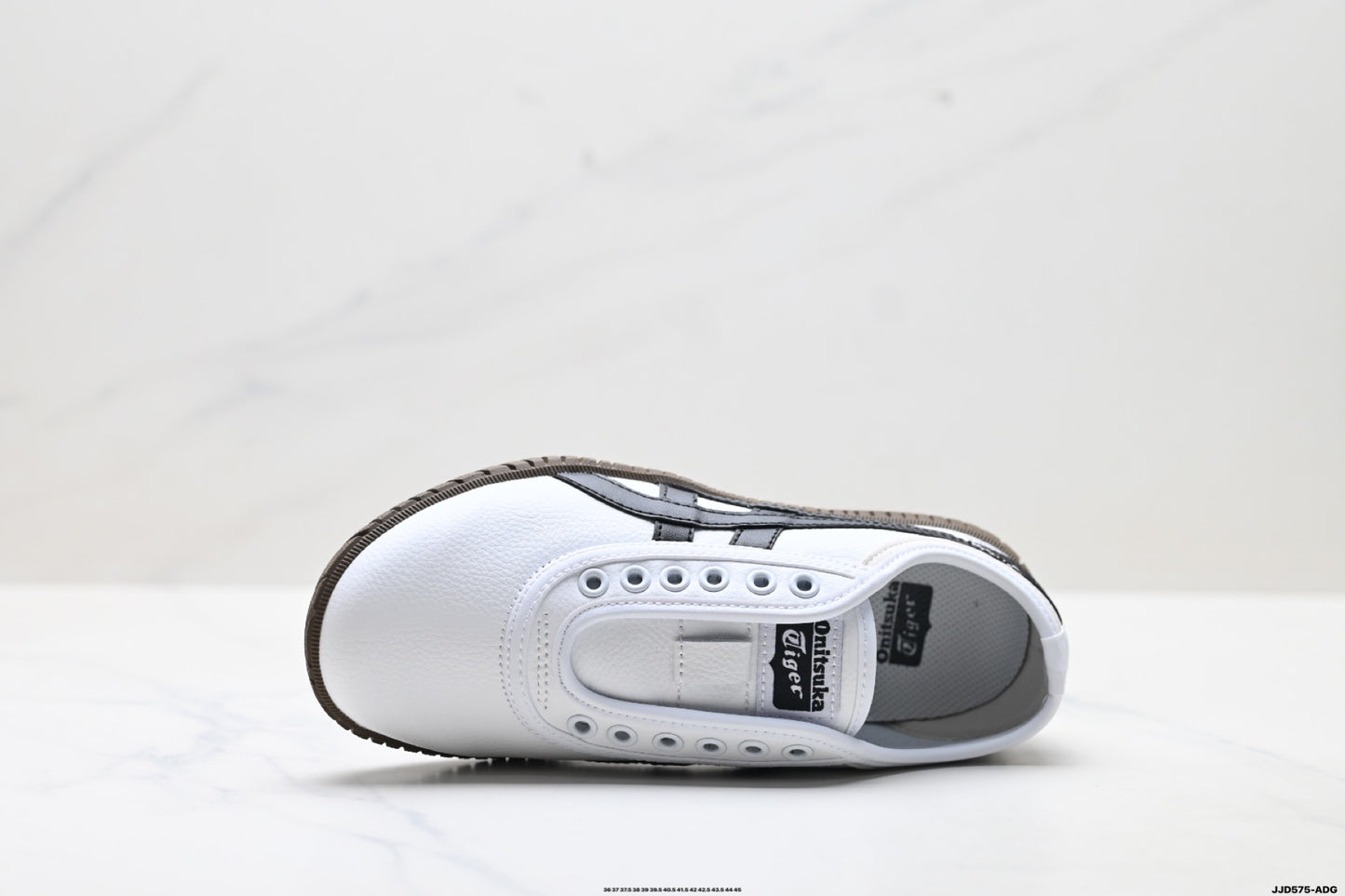 Onitsuka Tiger TSUNAHIKI Slip-On Casual Sneakers