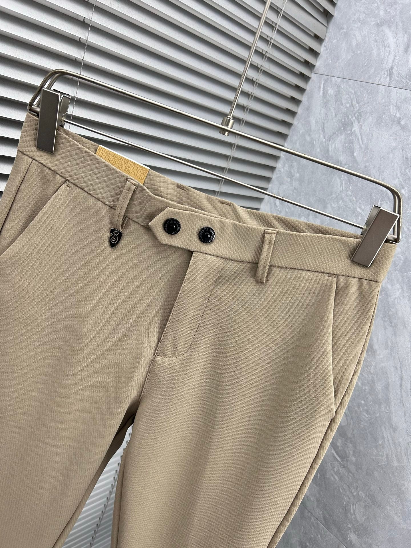 Burberry Tailored Casual Trousers – 2025SS