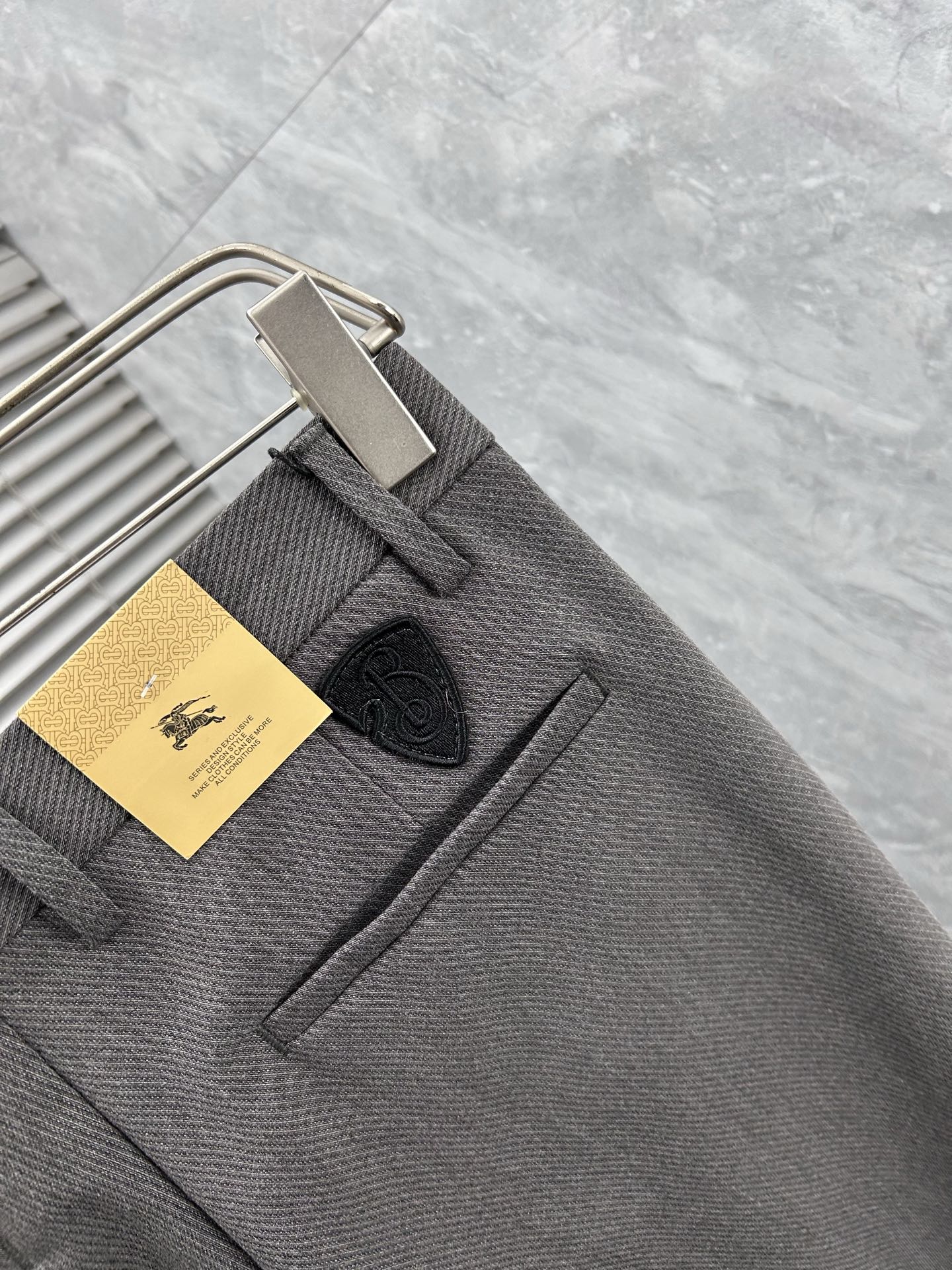 Burberry Tailored Casual Trousers – 2025SS