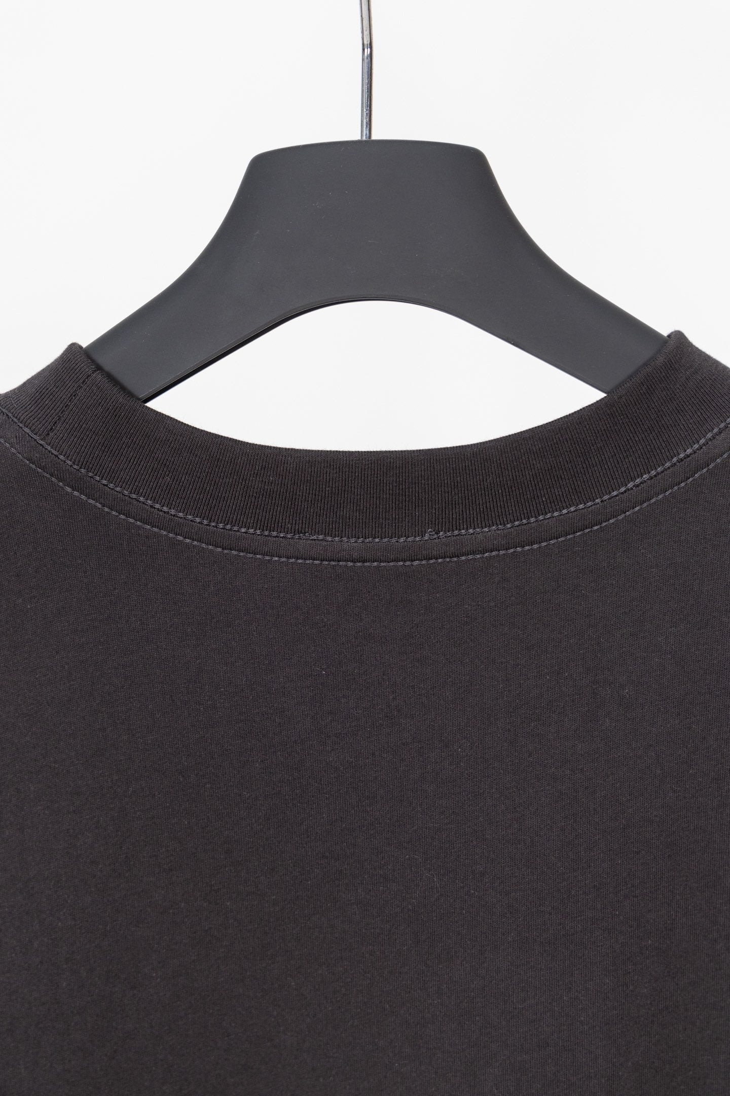 Dior Ribbon Logo Short-Sleeved T-Shirt – 2026 Spring Collection