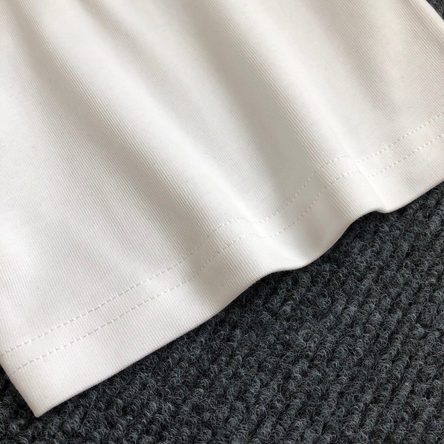 Louis Vuitton Embroidered Logo Crewneck T-Shirt – 2026SS