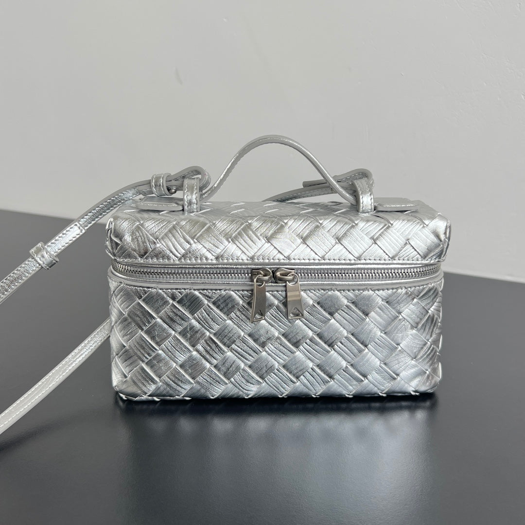 Bottega Veneta Vanity Case Shoulder Bag – Christmas Limited Edition