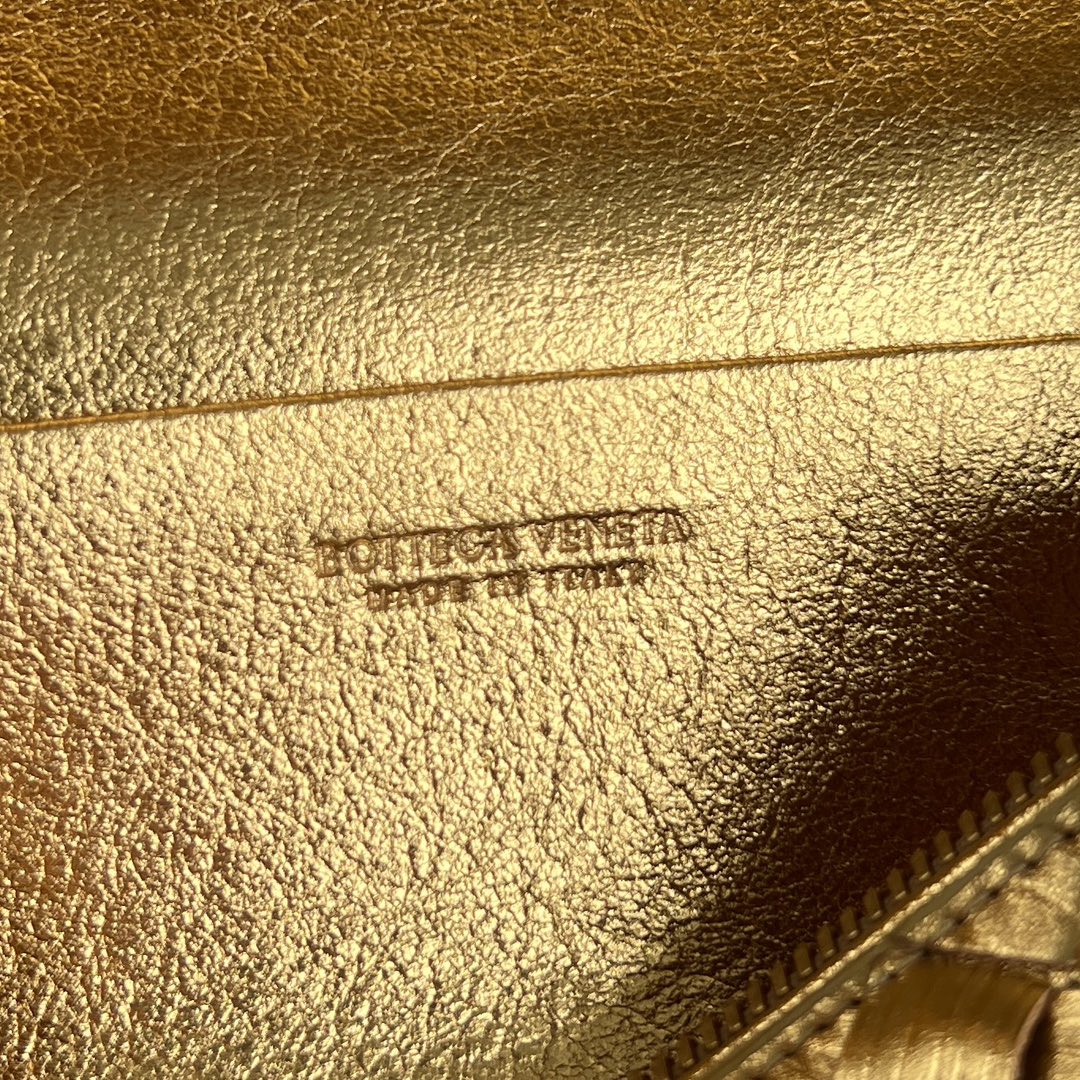 Bottega Veneta Vanity Case Shoulder Bag – Christmas Limited Edition