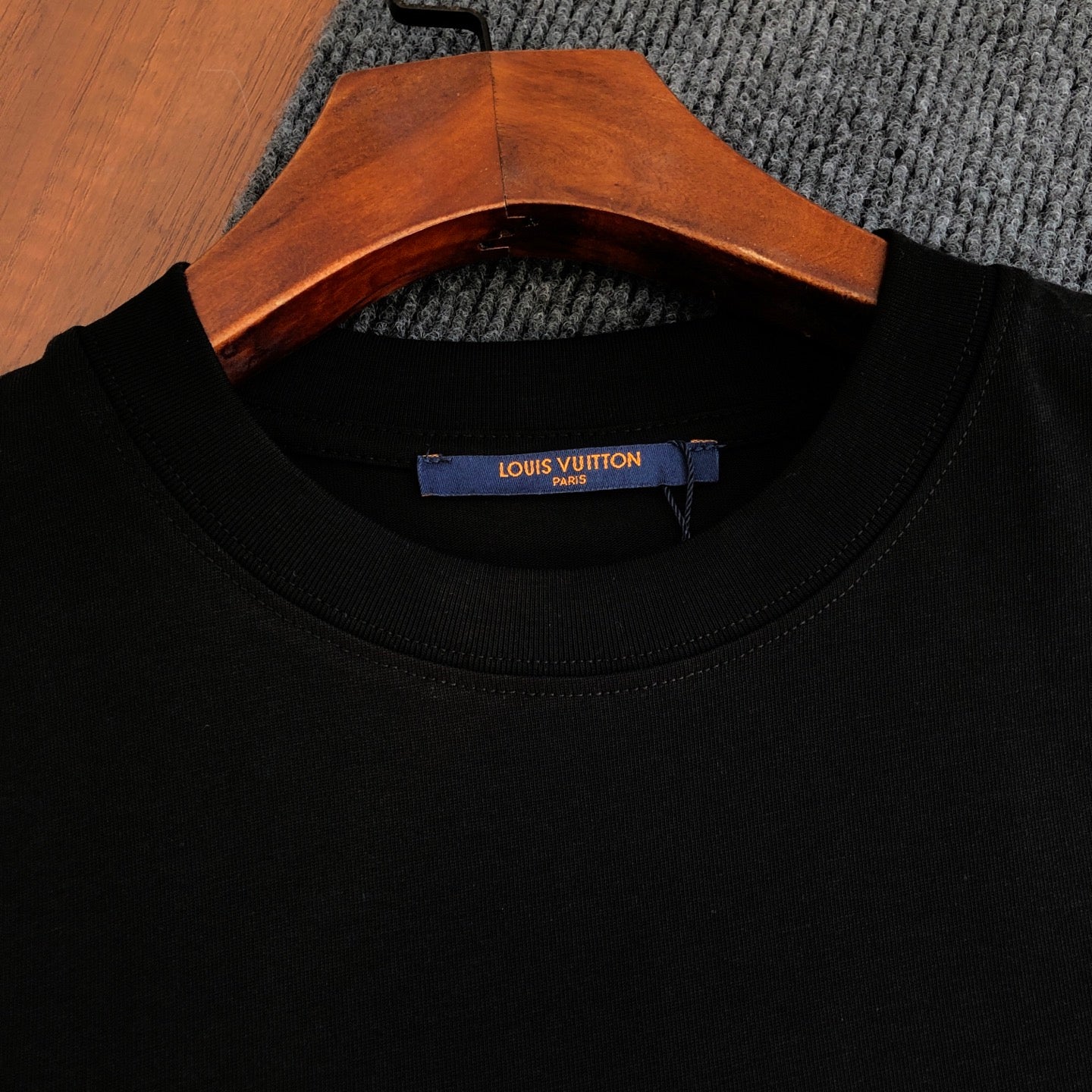 Louis Vuitton Embroidered Logo Crewneck T-Shirt – 2026SS