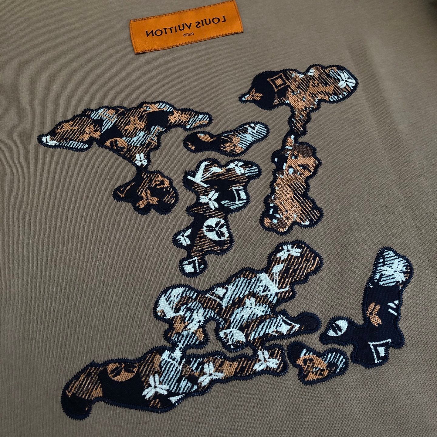 Louis Vuitton Embroidered Logo Crewneck T-Shirt – 2026SS