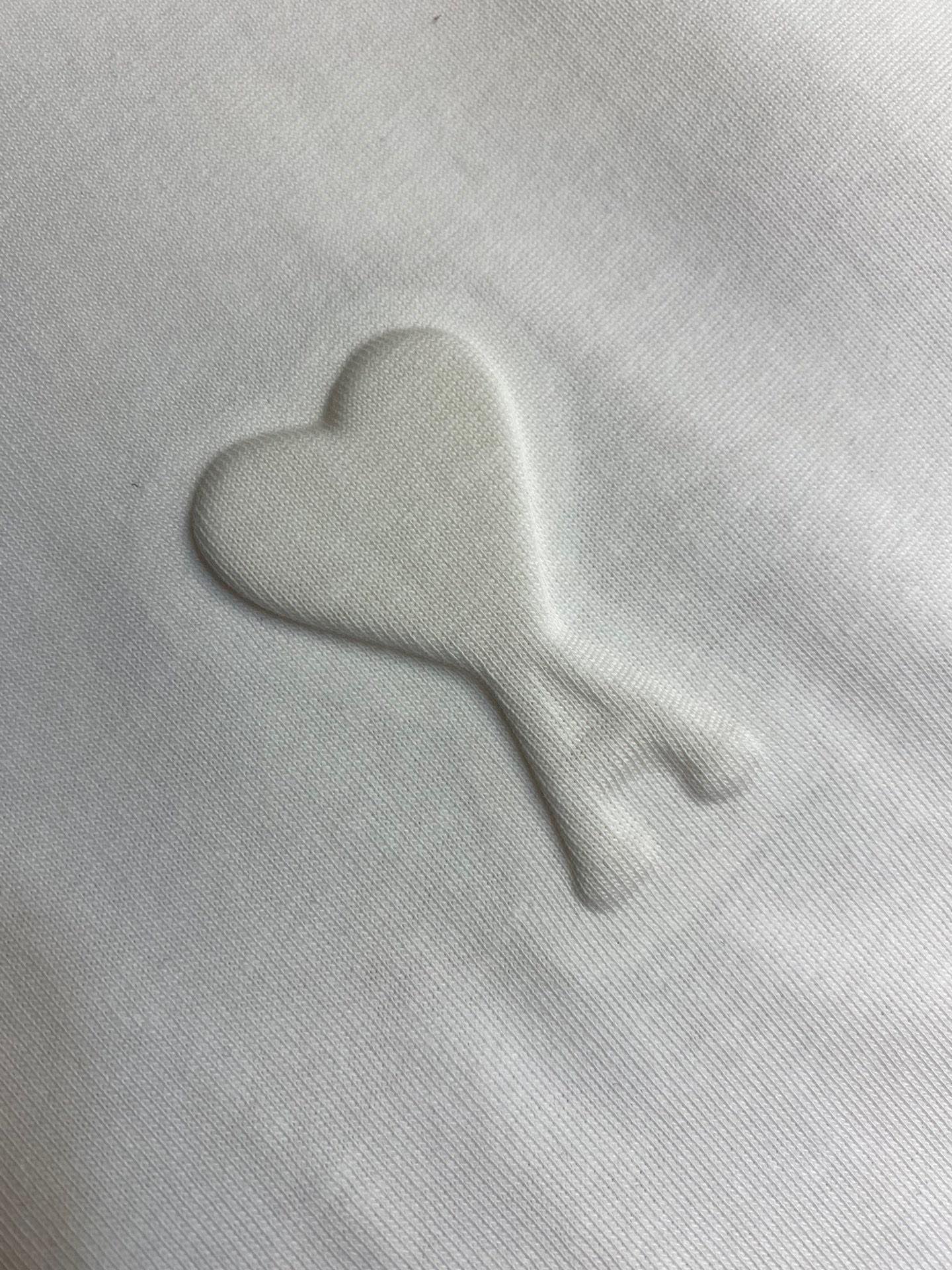 AMI Paris Embossed Heart T-Shirt – 2026