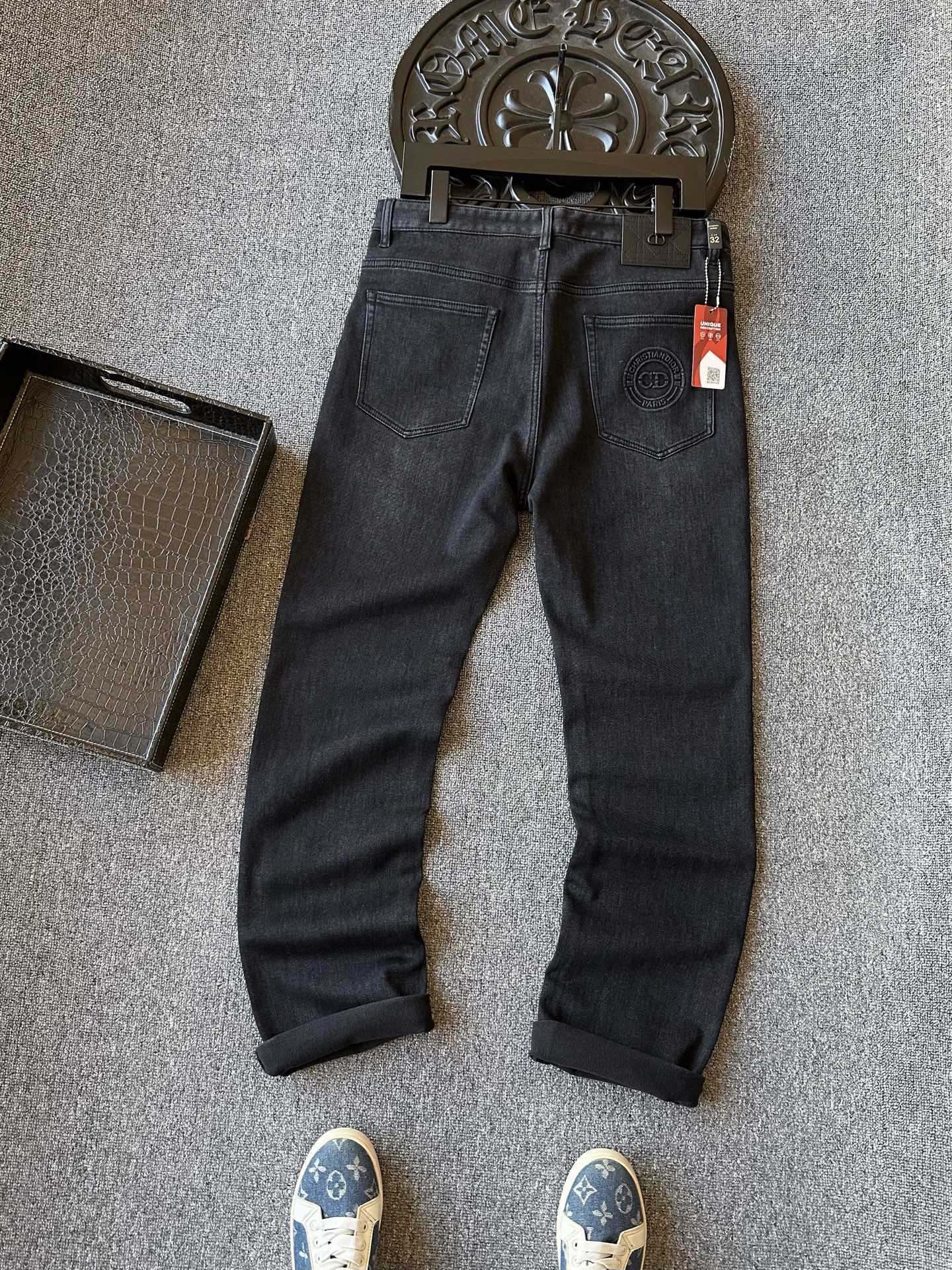 Dior CD Business Casual Jeans – 2025 New Collection