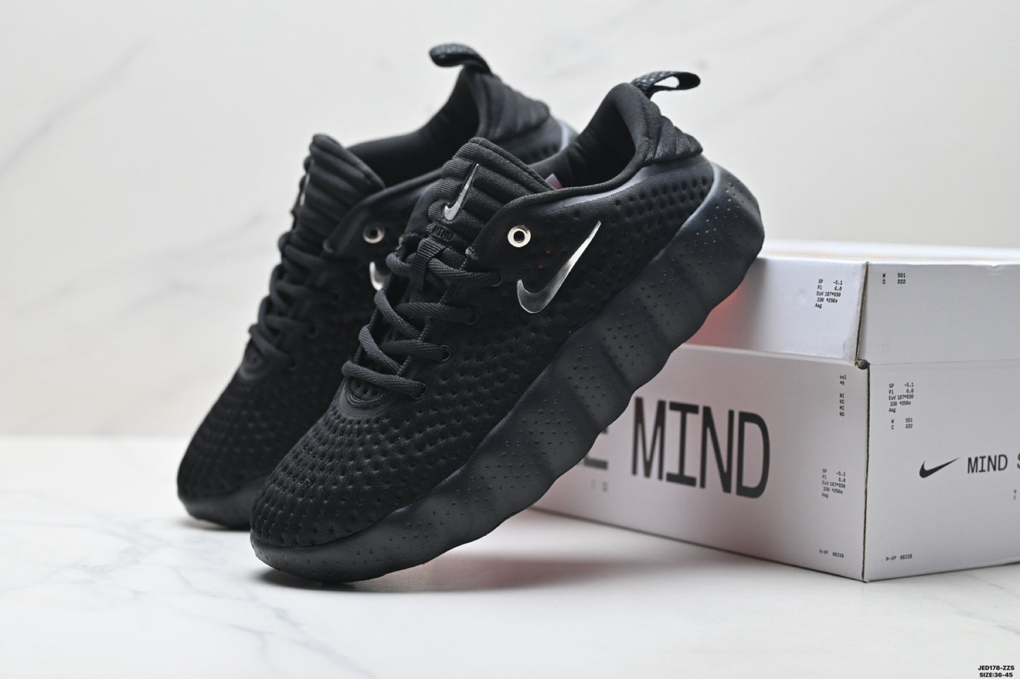 Nike Mind 002 Training Shoes