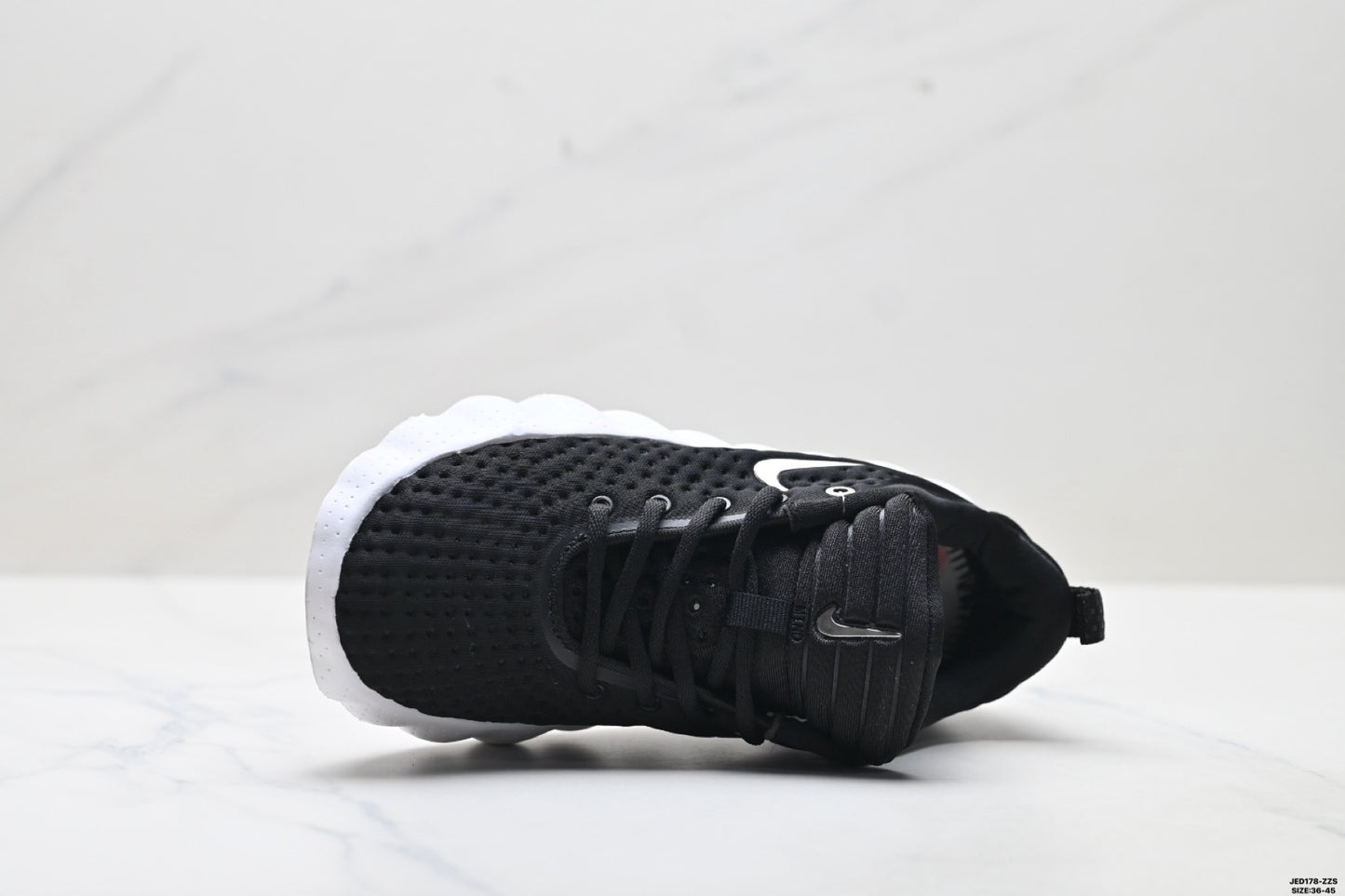 Nike Mind 002 Training Shoes