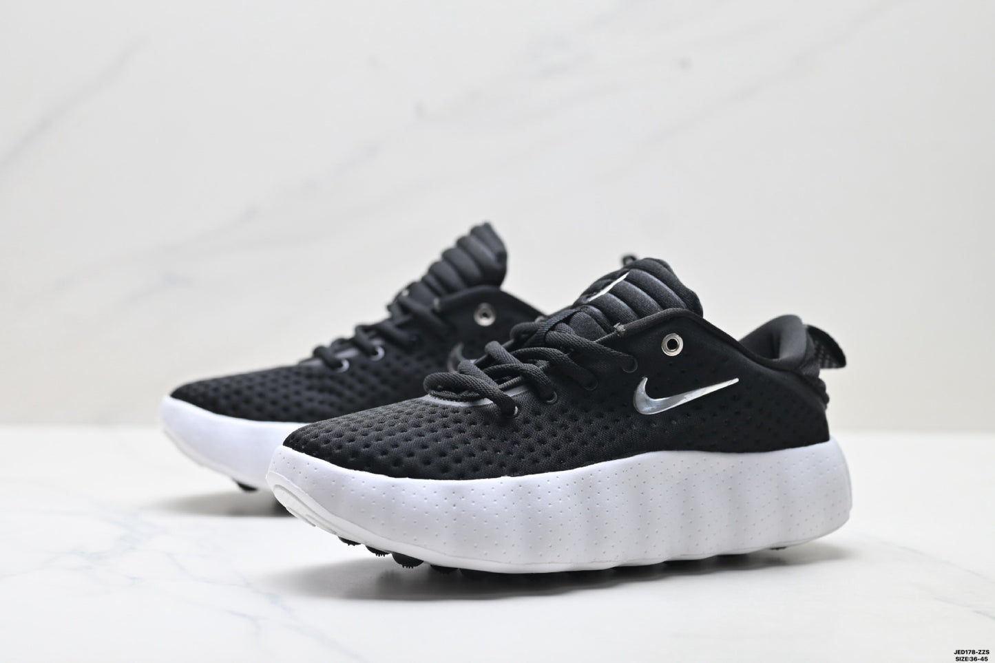 Nike Mind 002 Training Shoes