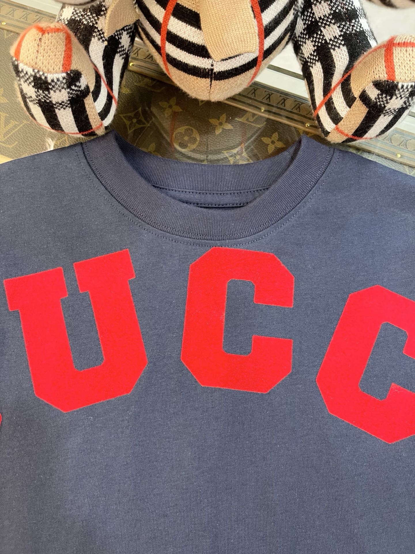 Gucci Flocked Print T-Shirt – 2026 Early Spring – Kids Collection