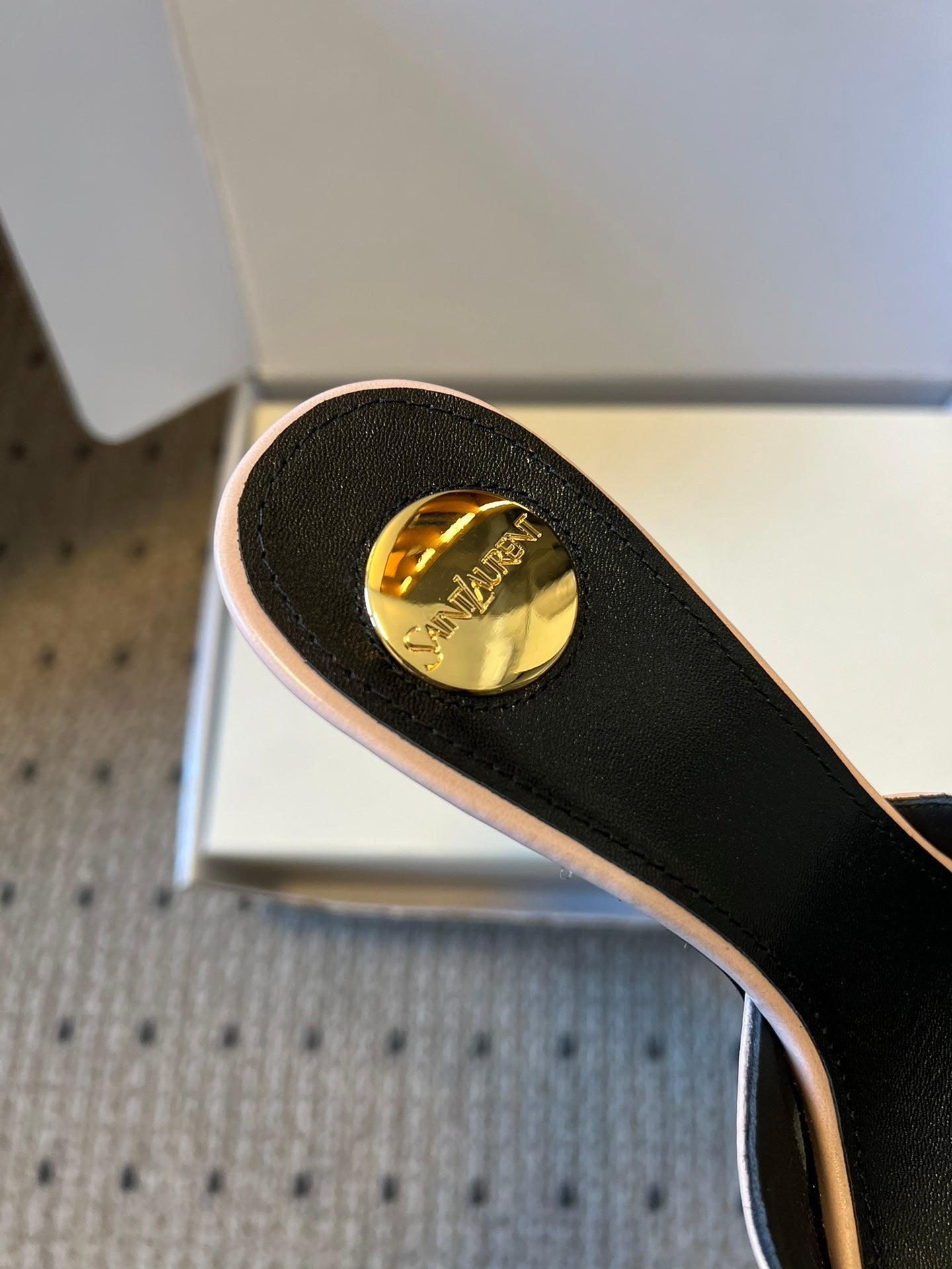 Saint Laurent Pleated Pointed-Toe Mules – 26SS