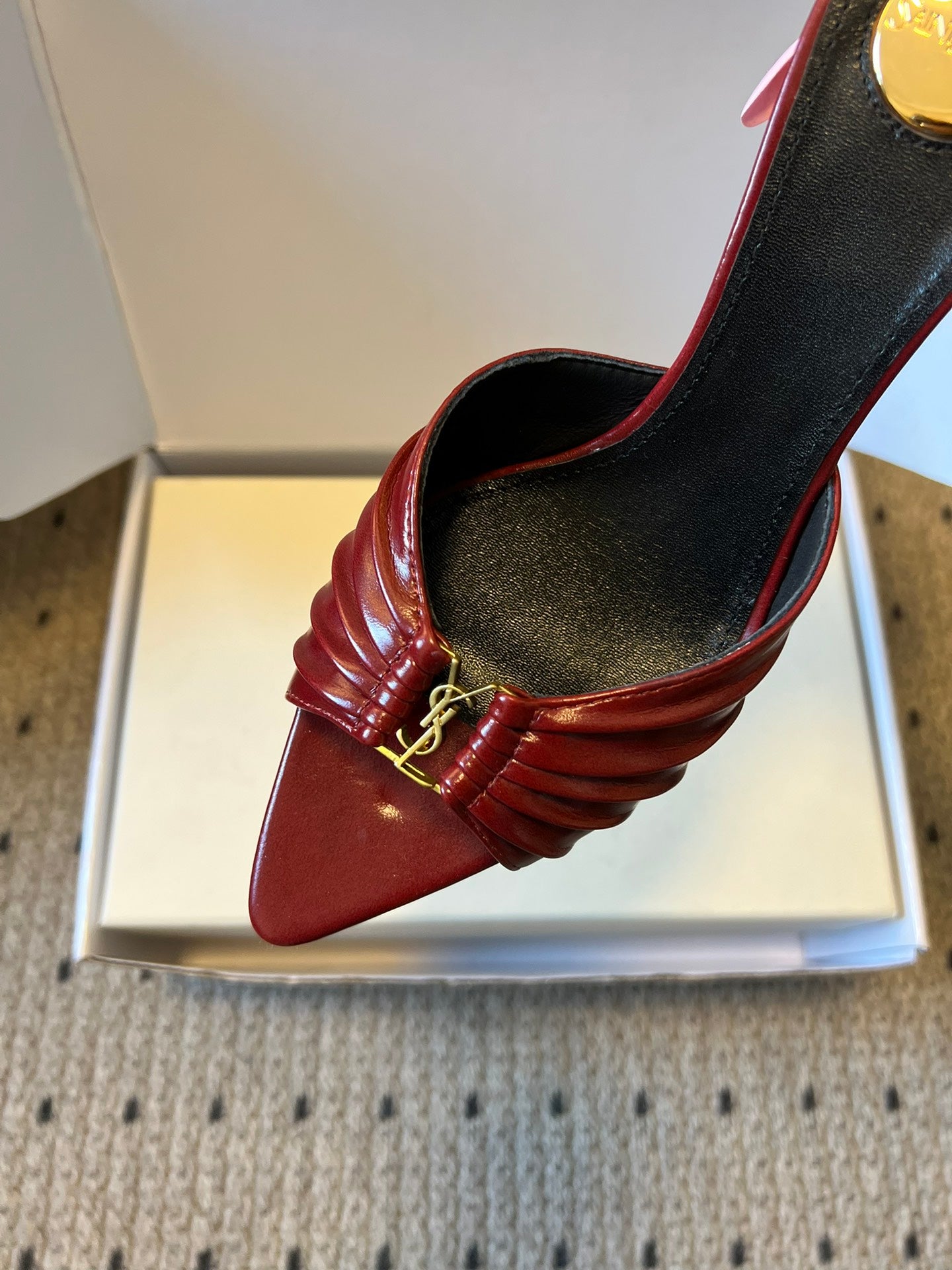 Saint Laurent Pleated Pointed-Toe Mules – 26SS