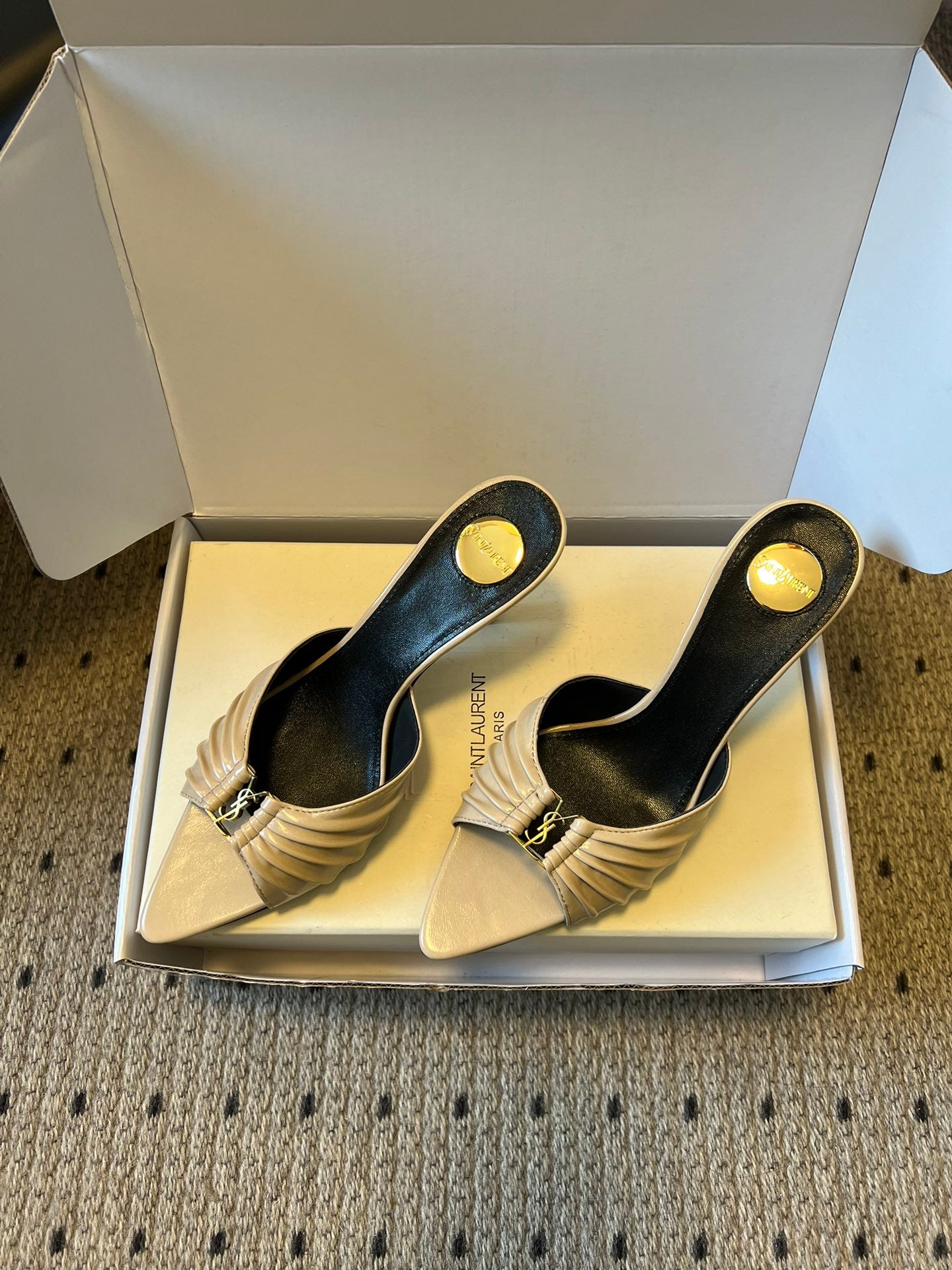 Saint Laurent Pleated Pointed-Toe Mules – 26SS
