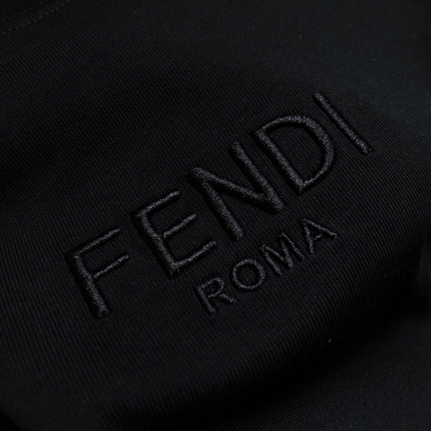 Fendi Letter Embroidery Crewneck T-Shirt – 2026SS