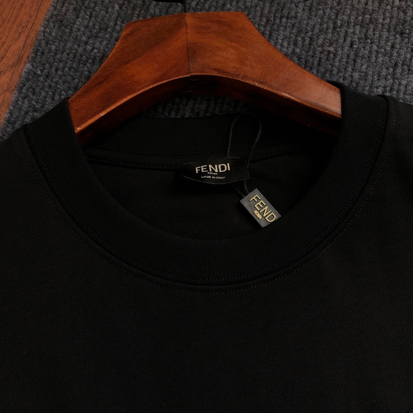 Fendi Letter Embroidery Crewneck T-Shirt – 2026SS
