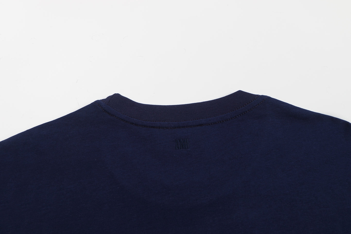 AMI Paris Small Heart Embroidered Crewneck T-Shirt – 26SS