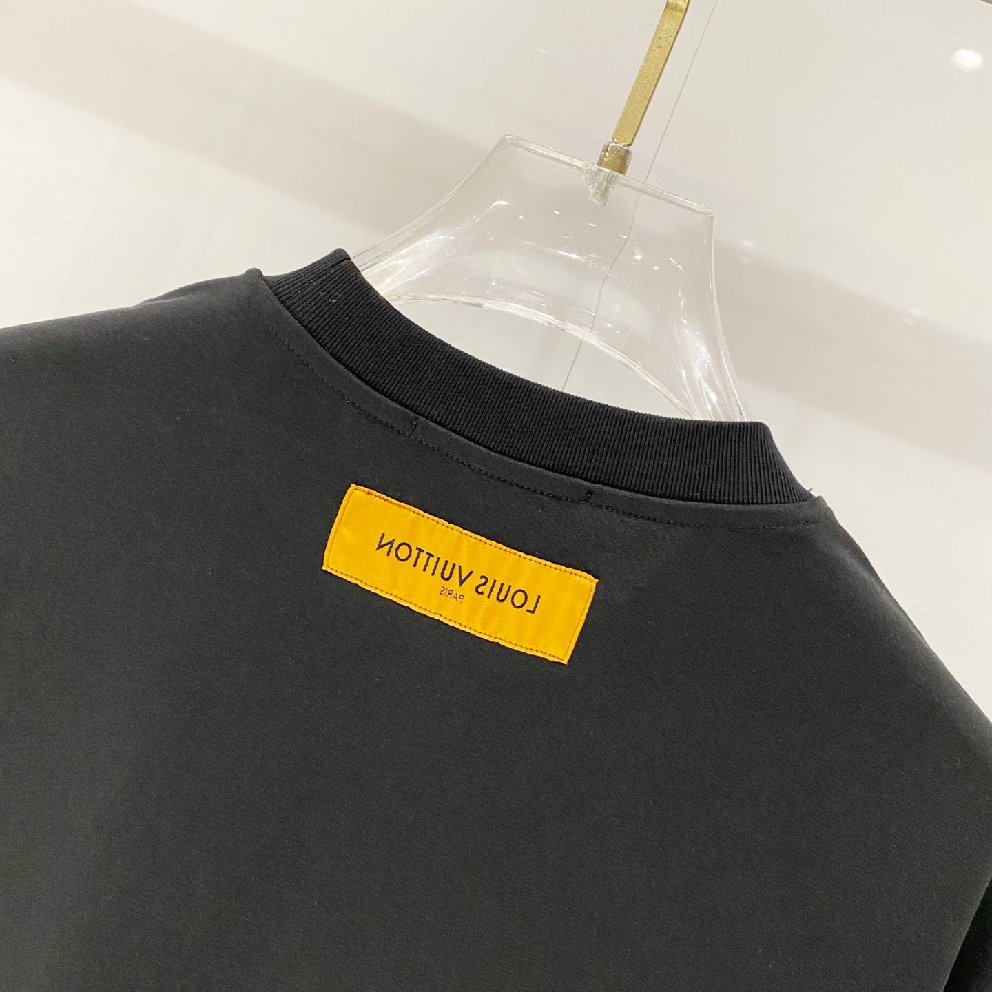 Louis Vuitton Eiffel Tower Silicone Logo T-Shirt – 2025SS