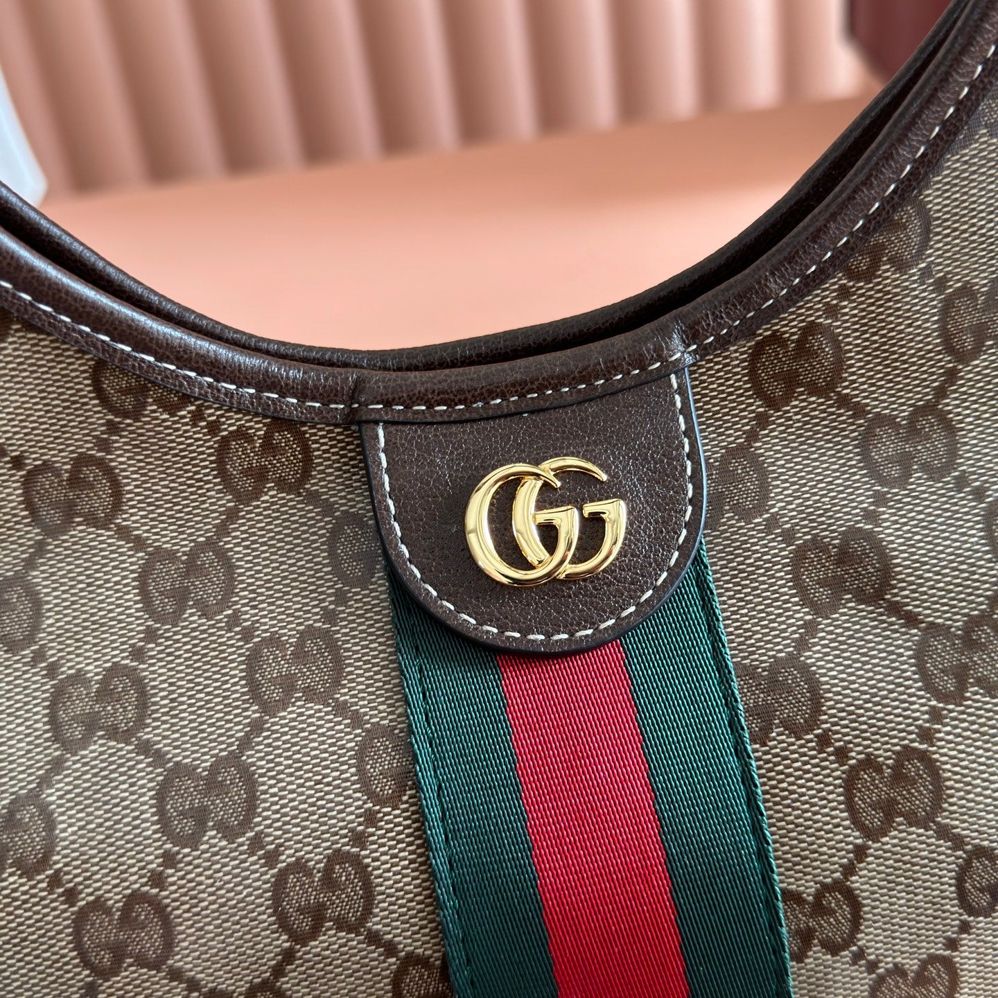 Gucci Giglio GG Supreme Handbag – 2026 Spring/Summer Collection