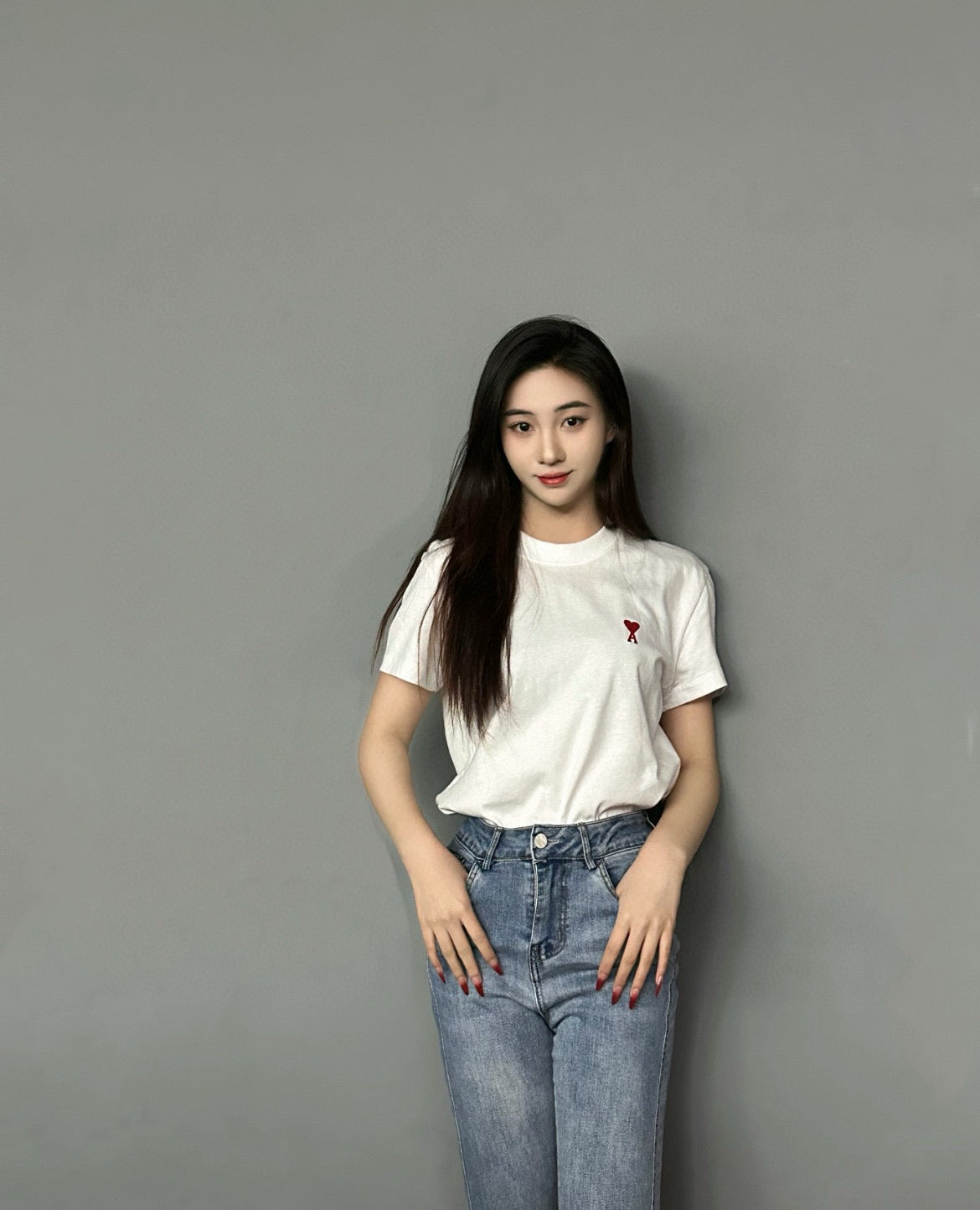 Ami Paris Classic Heart Embroidered Crewneck T-Shirt