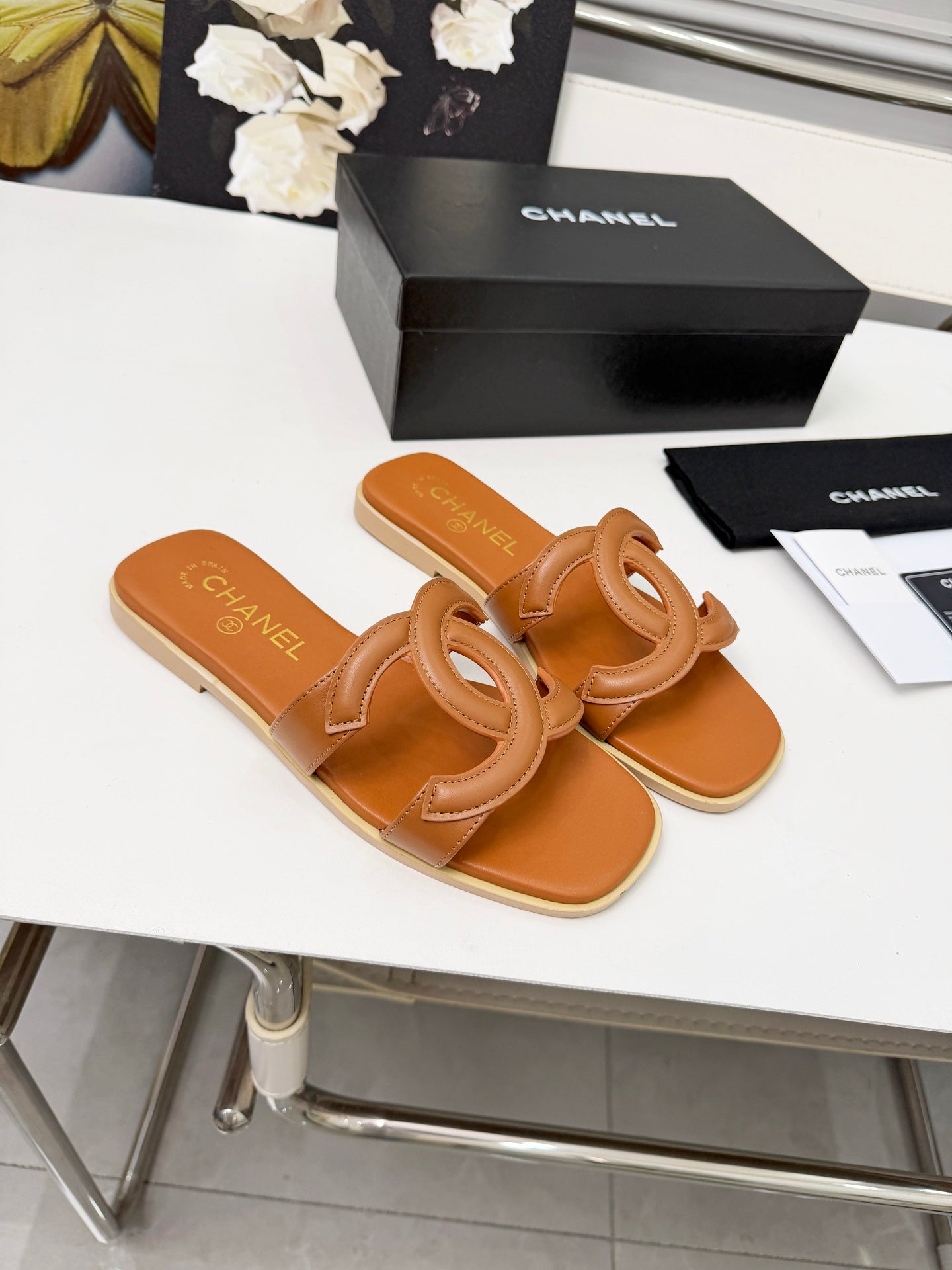 Chanel Double C Stitched Flat Sandals – 26S Collection