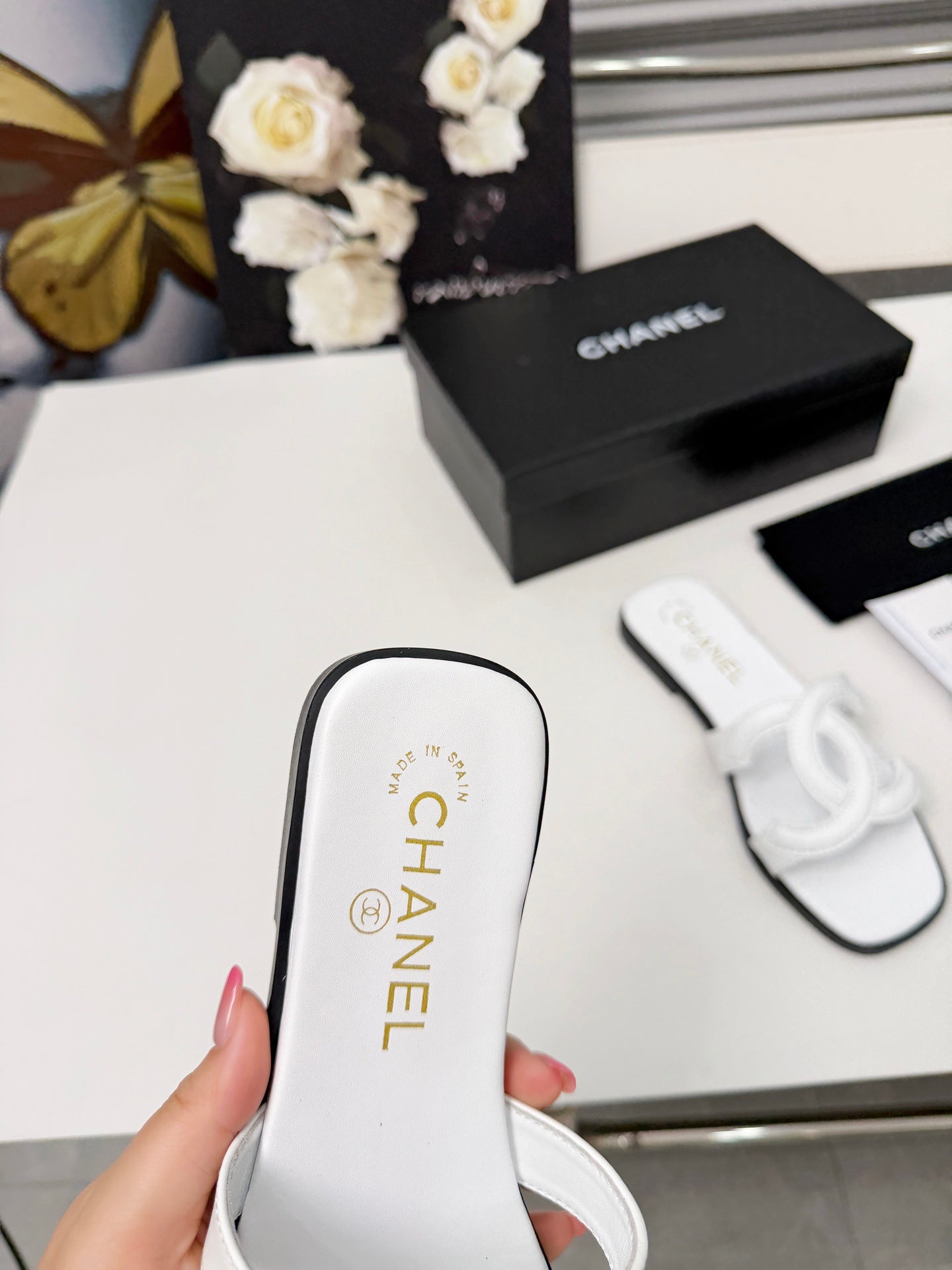 Chanel Double C Stitched Flat Sandals – 26S Collection