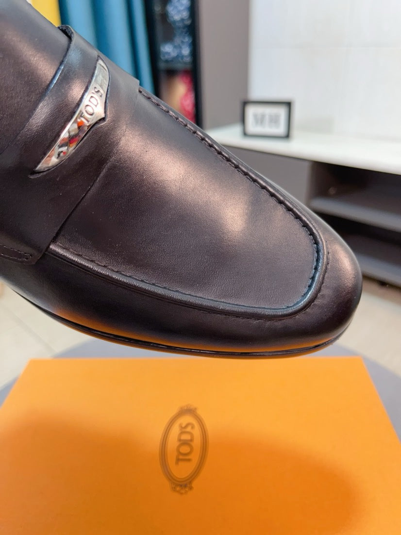 Tod's Embossed Leather Casual Loafers