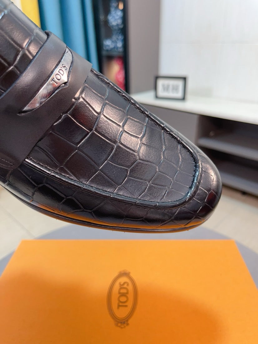 Tod's Embossed Leather Casual Loafers