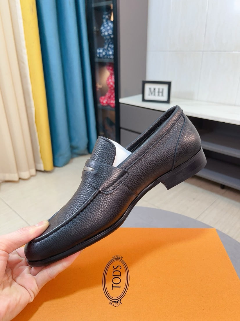 Tod's Embossed Leather Casual Loafers