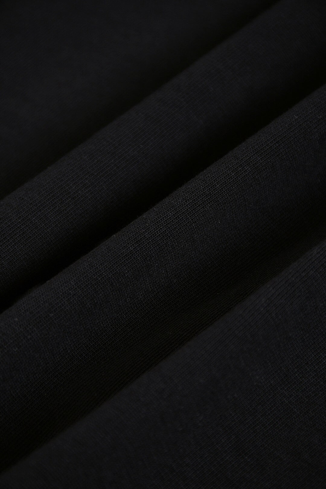 Moncler Classic Pocket Logo T-Shirt – 2026SS