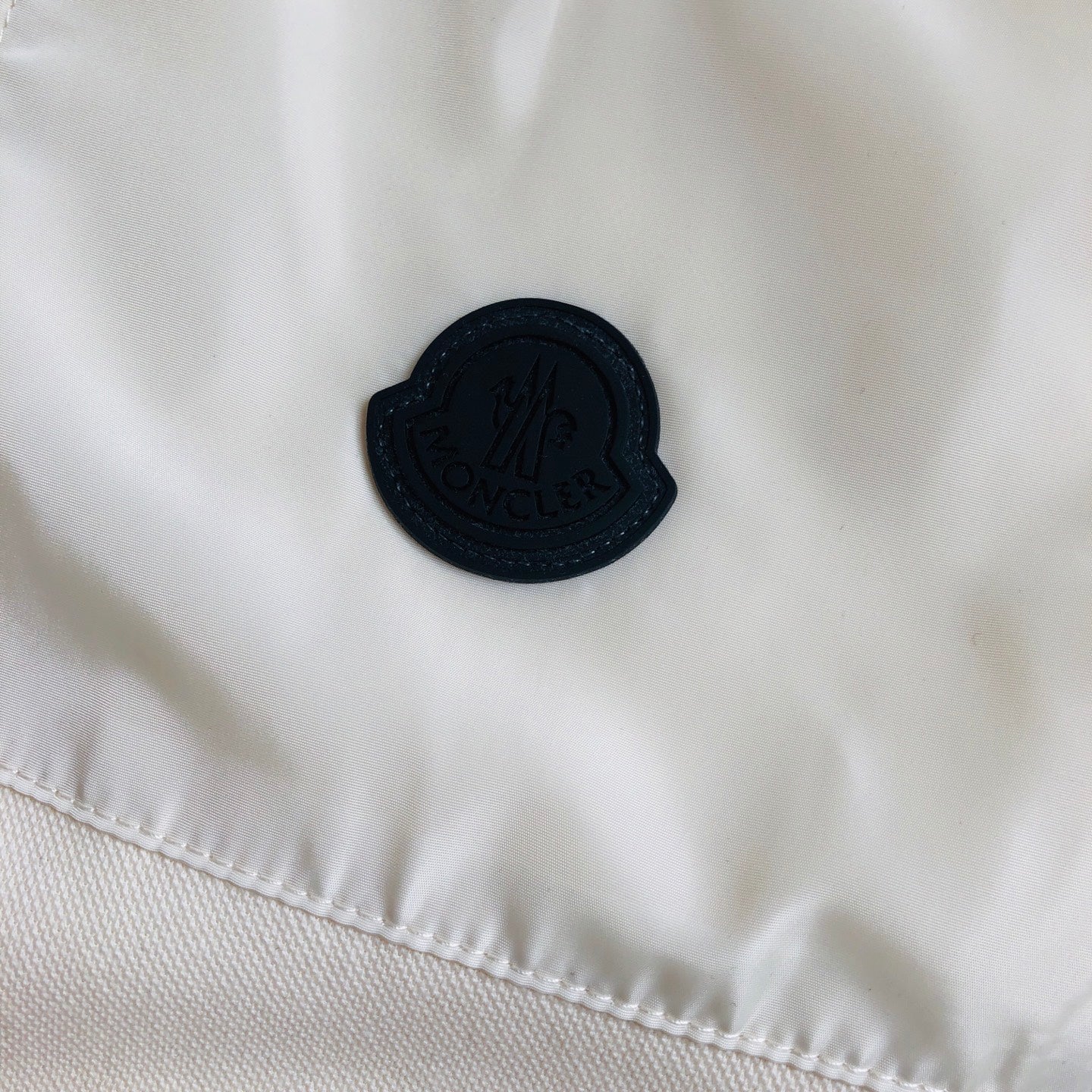Moncler Embroidered Logo Casual Shorts – 2026SS