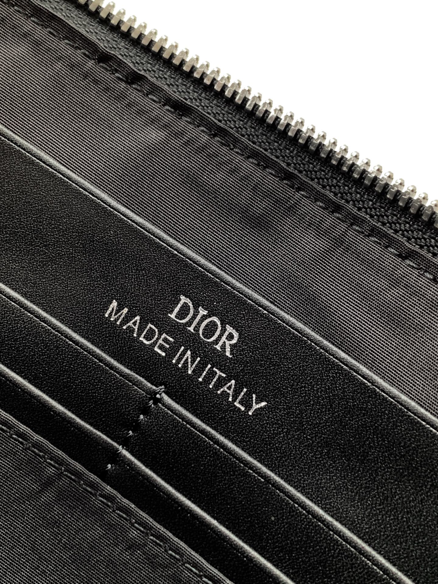 Dior Gravity Leather A4 Clutch Bag