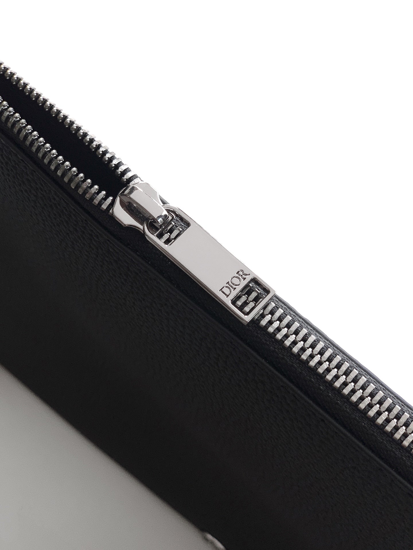 Dior Gravity A4 Pouch – Grained Leather