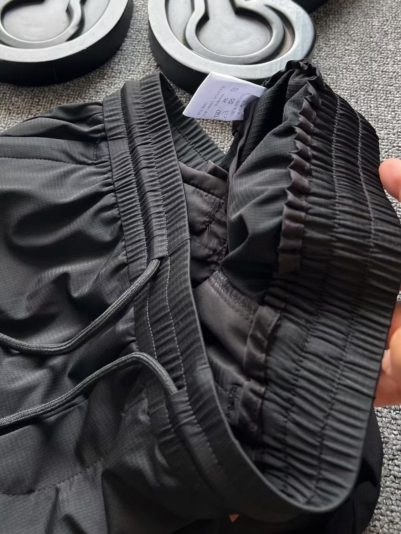 Moncler Luxury Seamless Nylon-Spandex Shorts