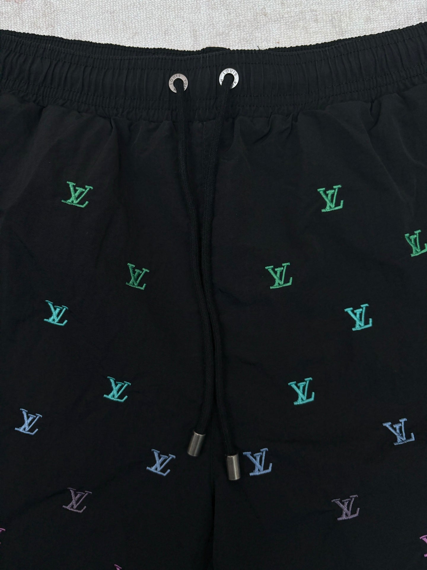 Louis Vuitton Blason Gradient Embroidered Denim Shorts – 26SS