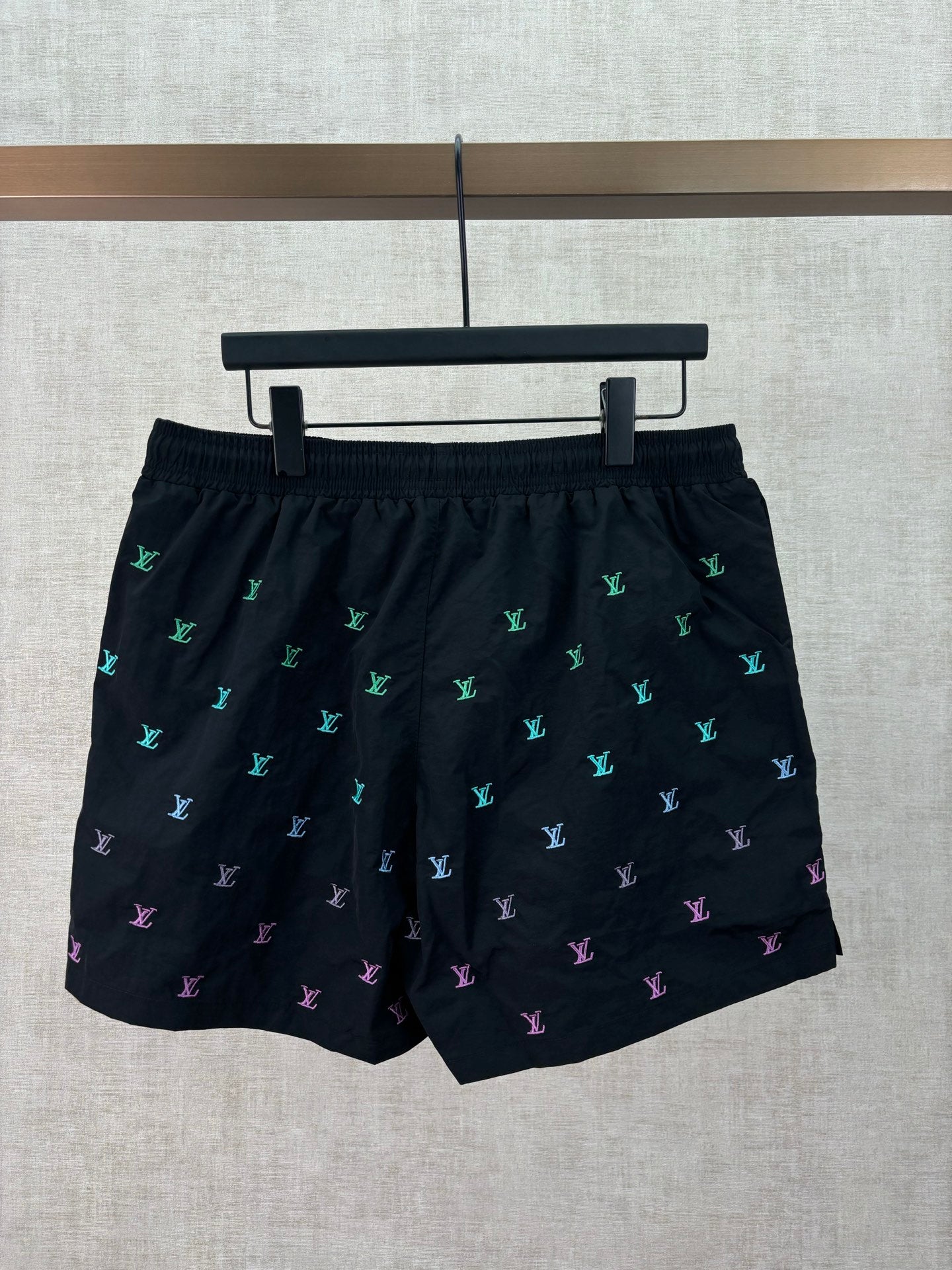 Louis Vuitton Blason Gradient Embroidered Denim Shorts – 26SS
