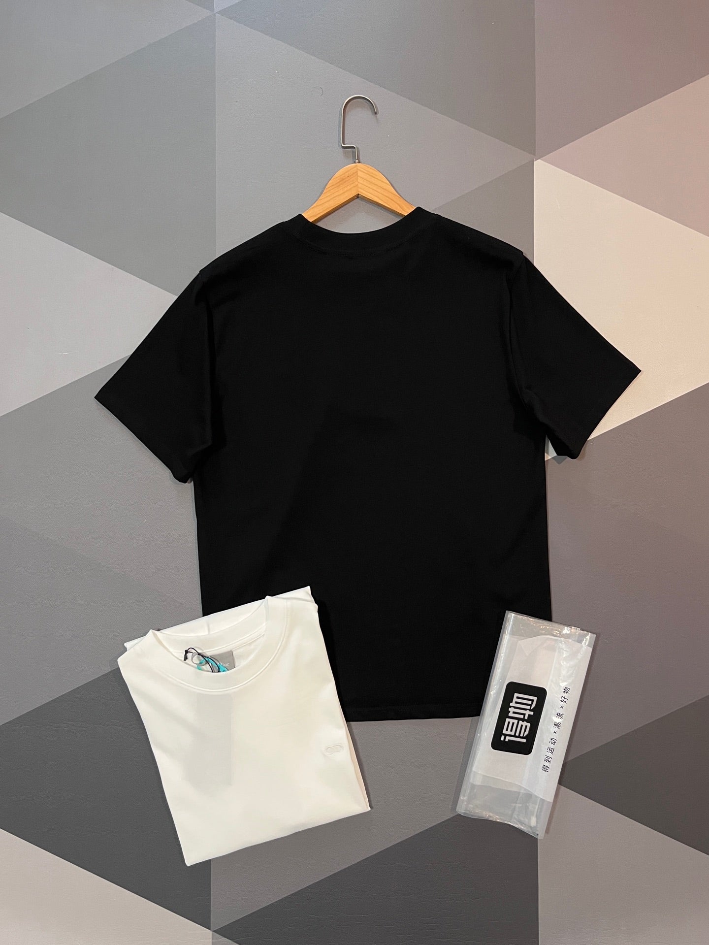 Dior Embroidered CD Logo T-Shirt – 26SS