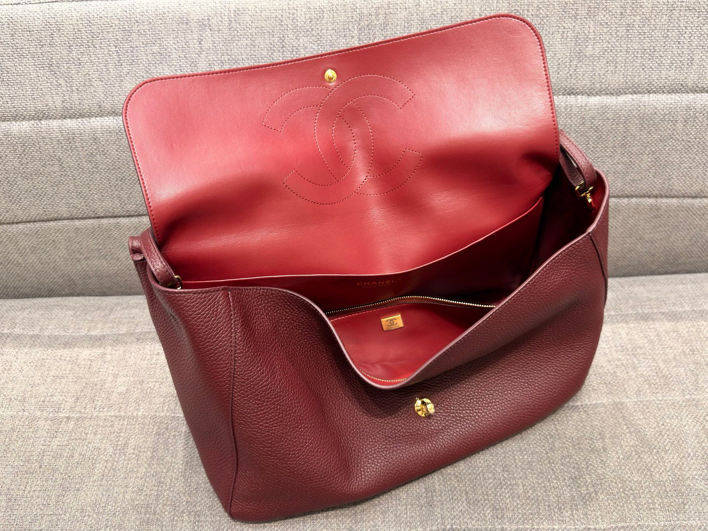 Chanel Maxi Flap – 26S