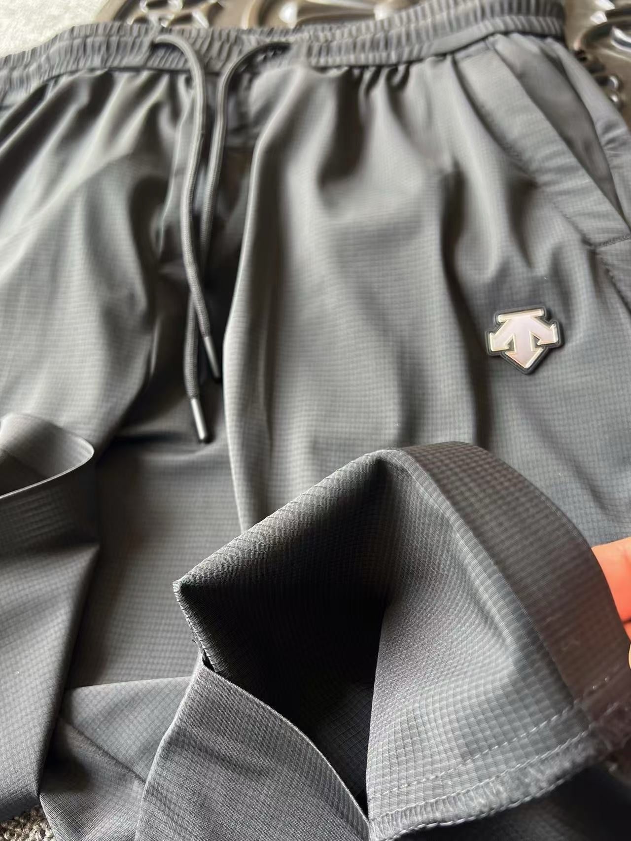 Descente Seamless Nylon-Spandex Tech Shorts