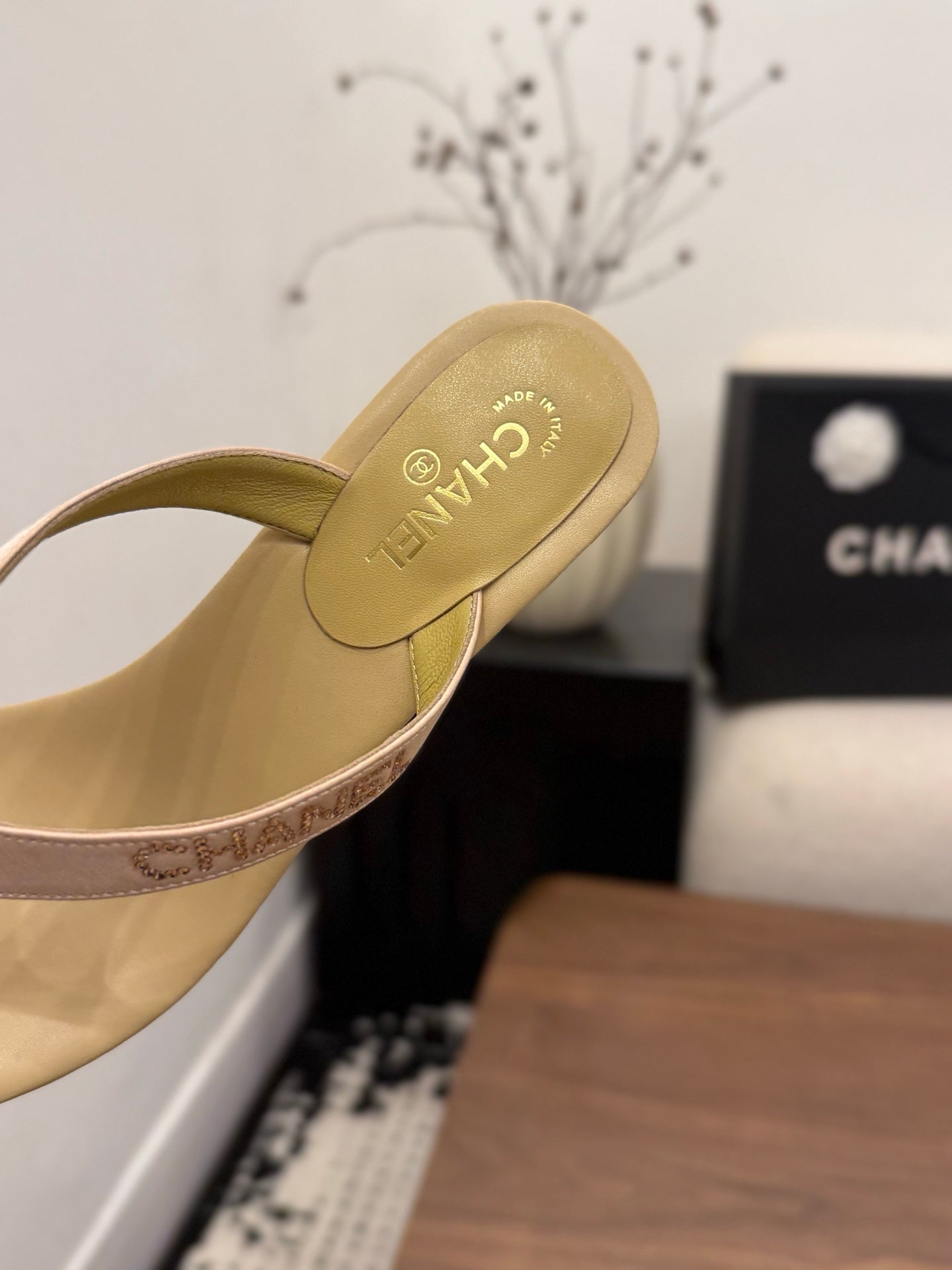 Chanel Satin Heeled Thong Sandals – 2026SS