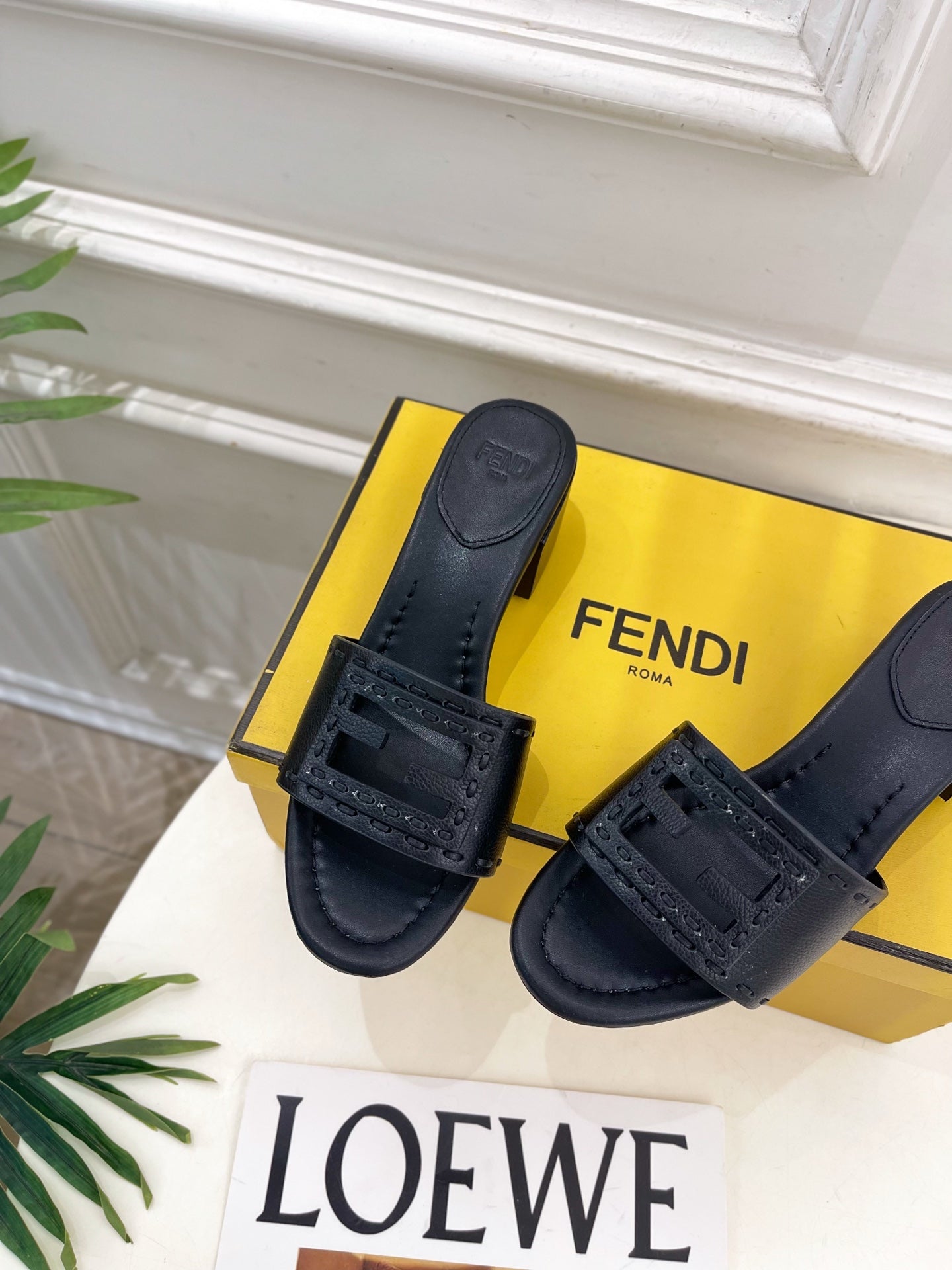 Fendi Cut-Out Chunky Heel Sandals – Spring/Summer Collection – 2026SS