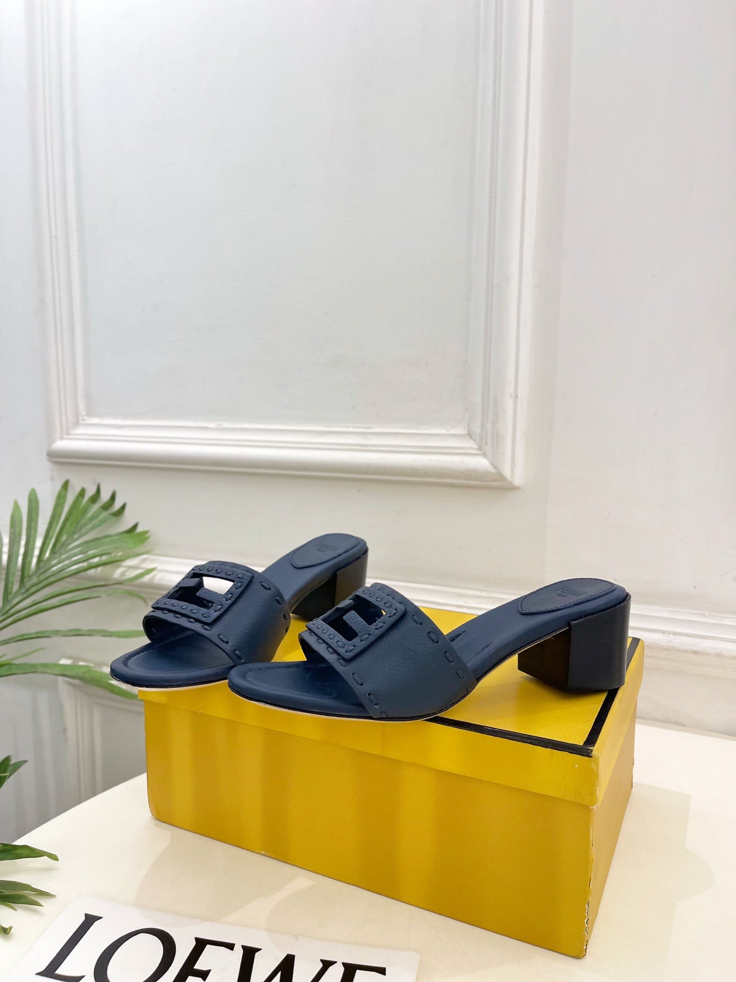 Fendi Cut-Out Chunky Heel Sandals – Spring/Summer Collection – 2026SS