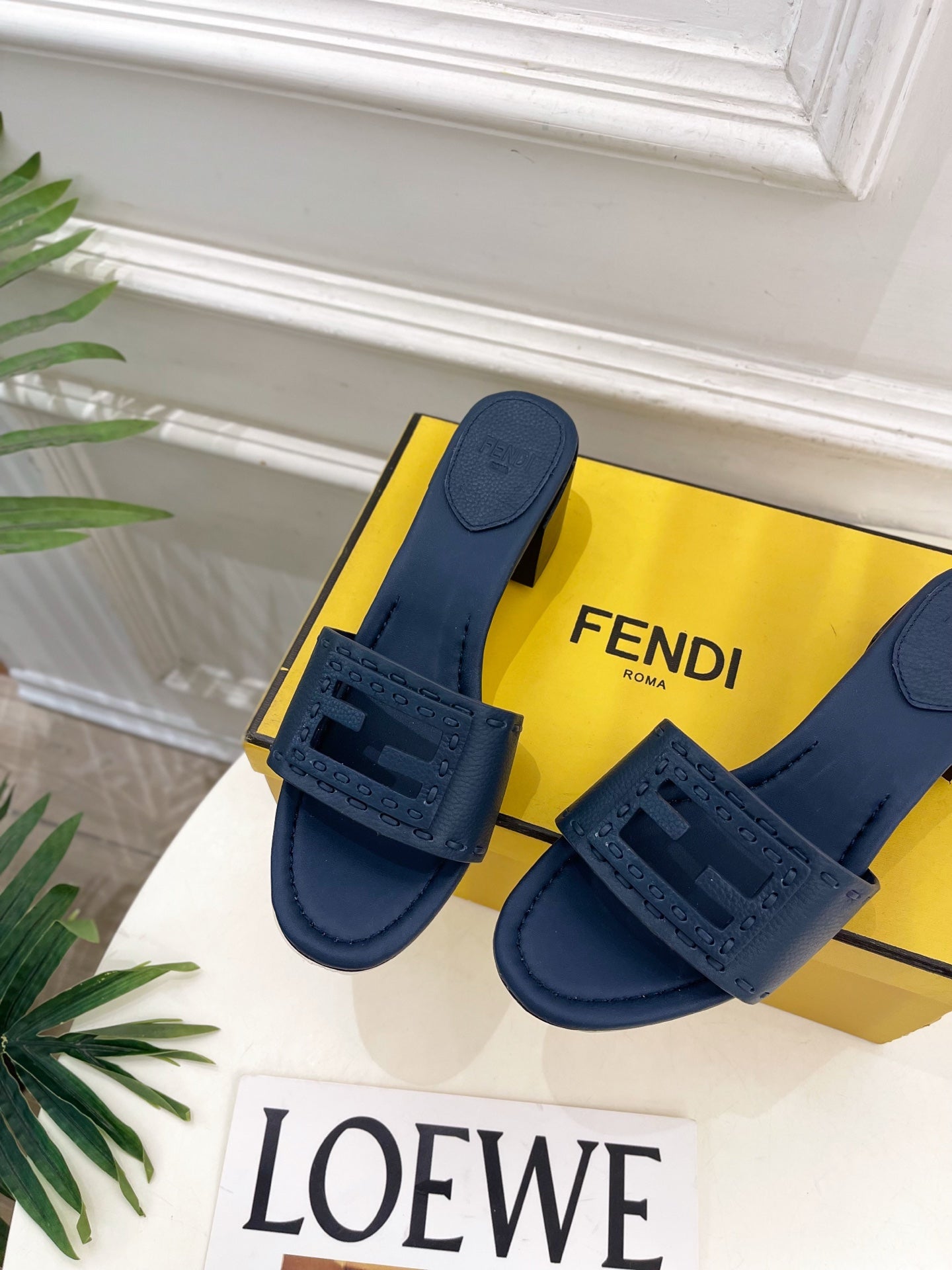 Fendi Cut-Out Chunky Heel Sandals – Spring/Summer Collection – 2026SS