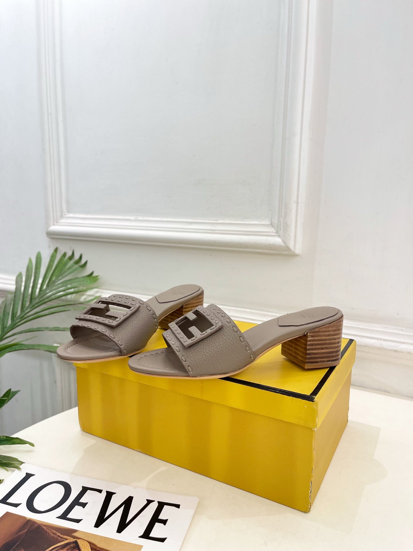 Fendi Cut-Out Chunky Heel Sandals – Spring/Summer Collection – 2026SS
