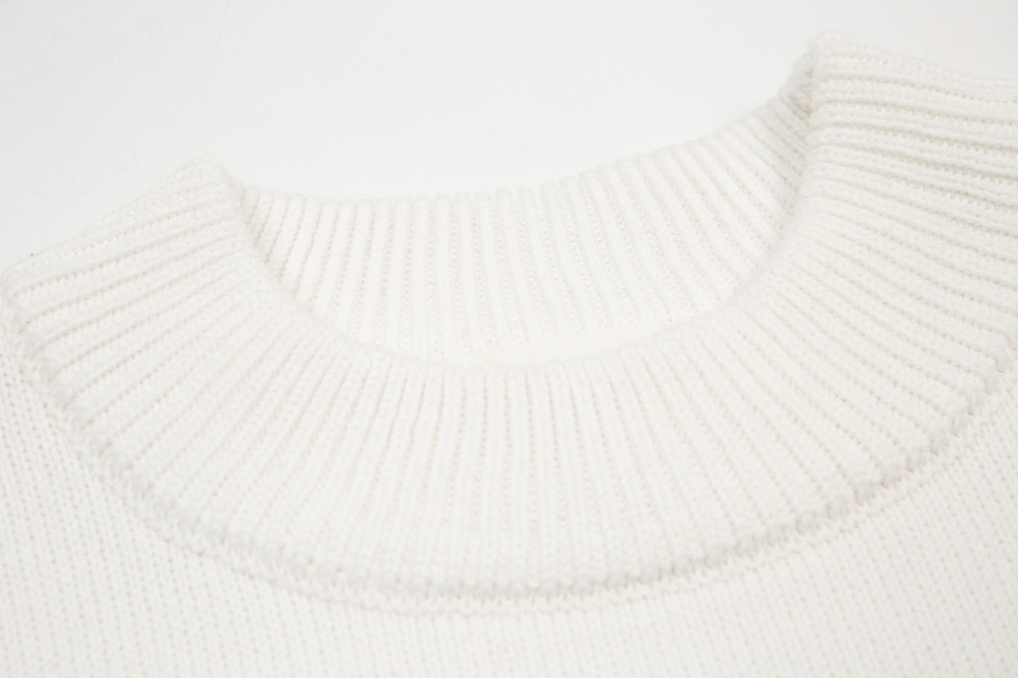 Ami Paris Classic Heart Embroidered Crewneck Sweater